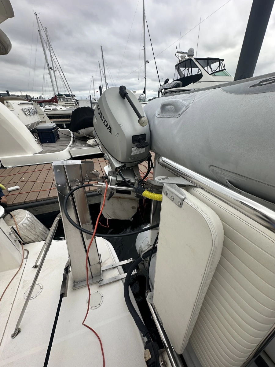 2005 Silverton 43 Motor Yacht