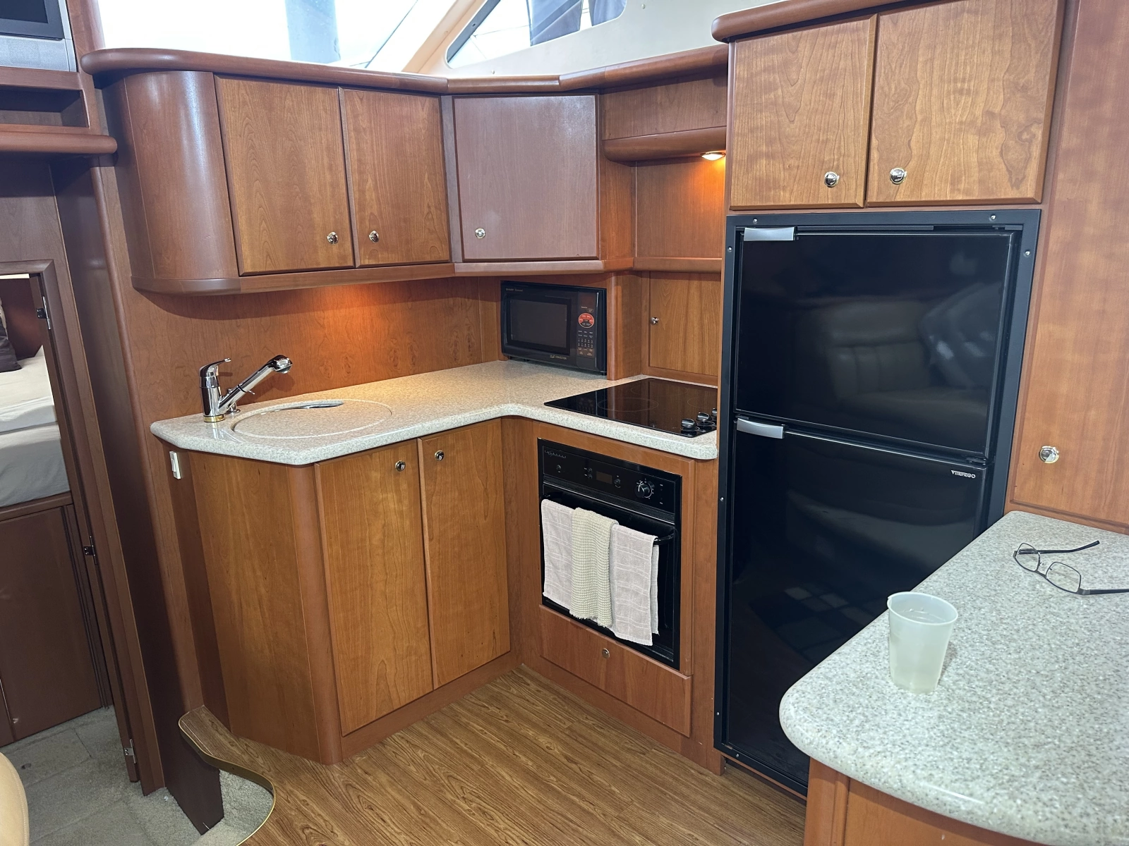 2005 Silverton 43 Motor Yacht