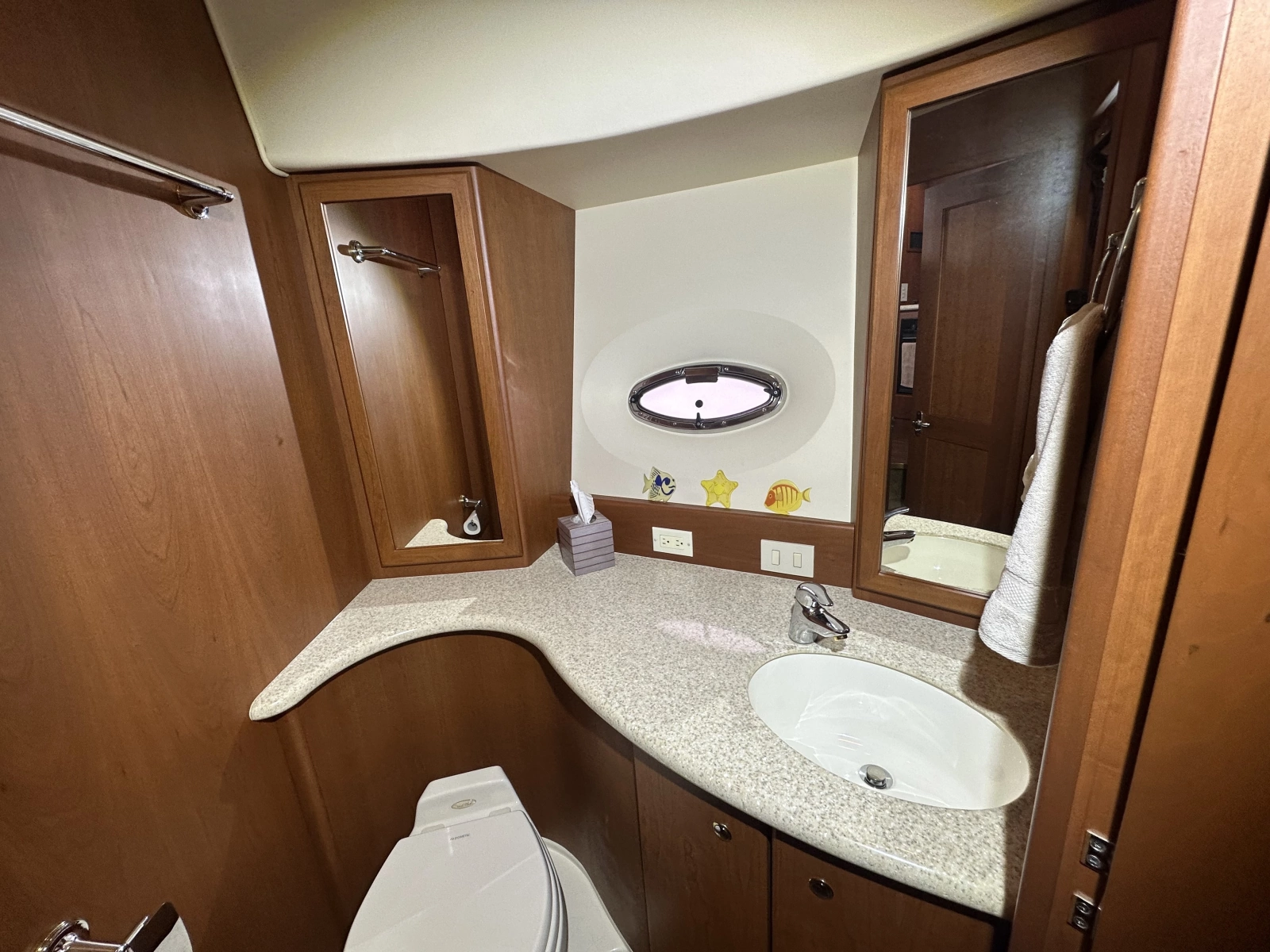 2005 Silverton 43 Motor Yacht