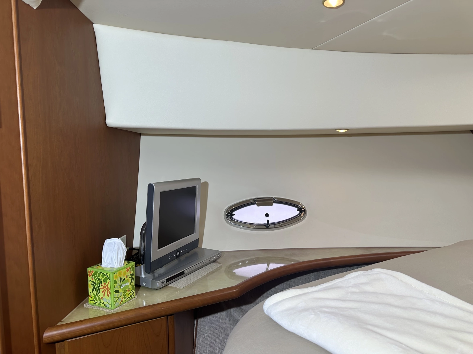 2005 Silverton 43 Motor Yacht