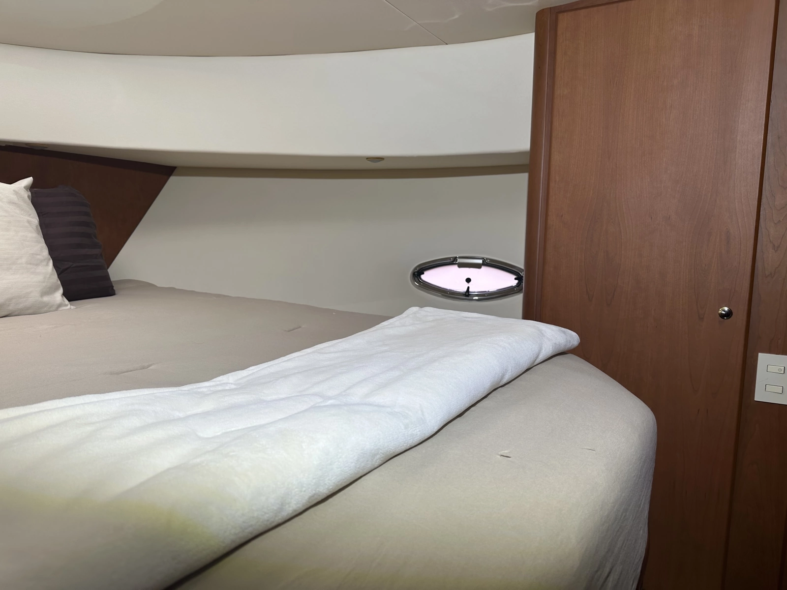 2005 Silverton 43 Motor Yacht