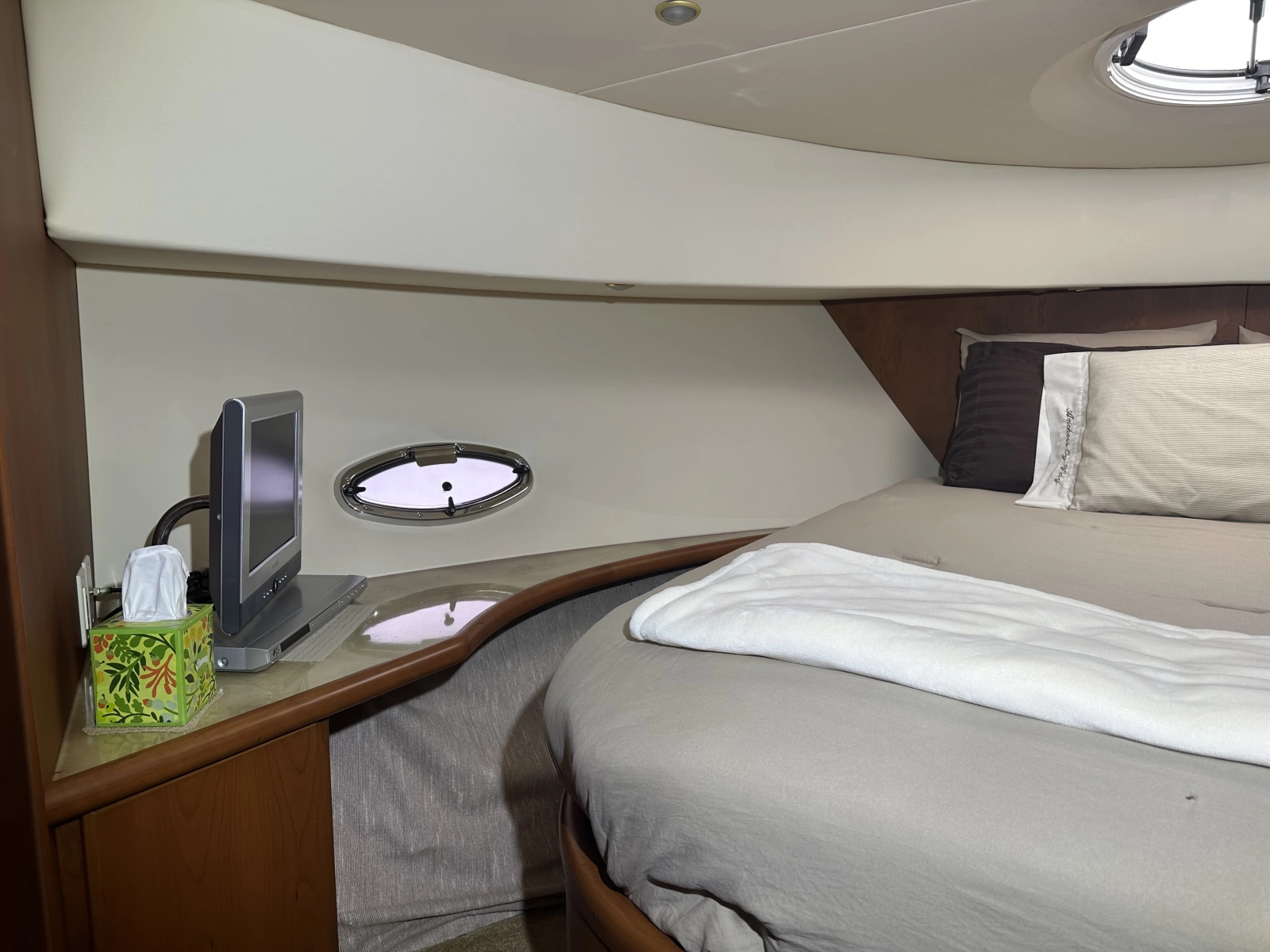 2005 Silverton 43 Motor Yacht