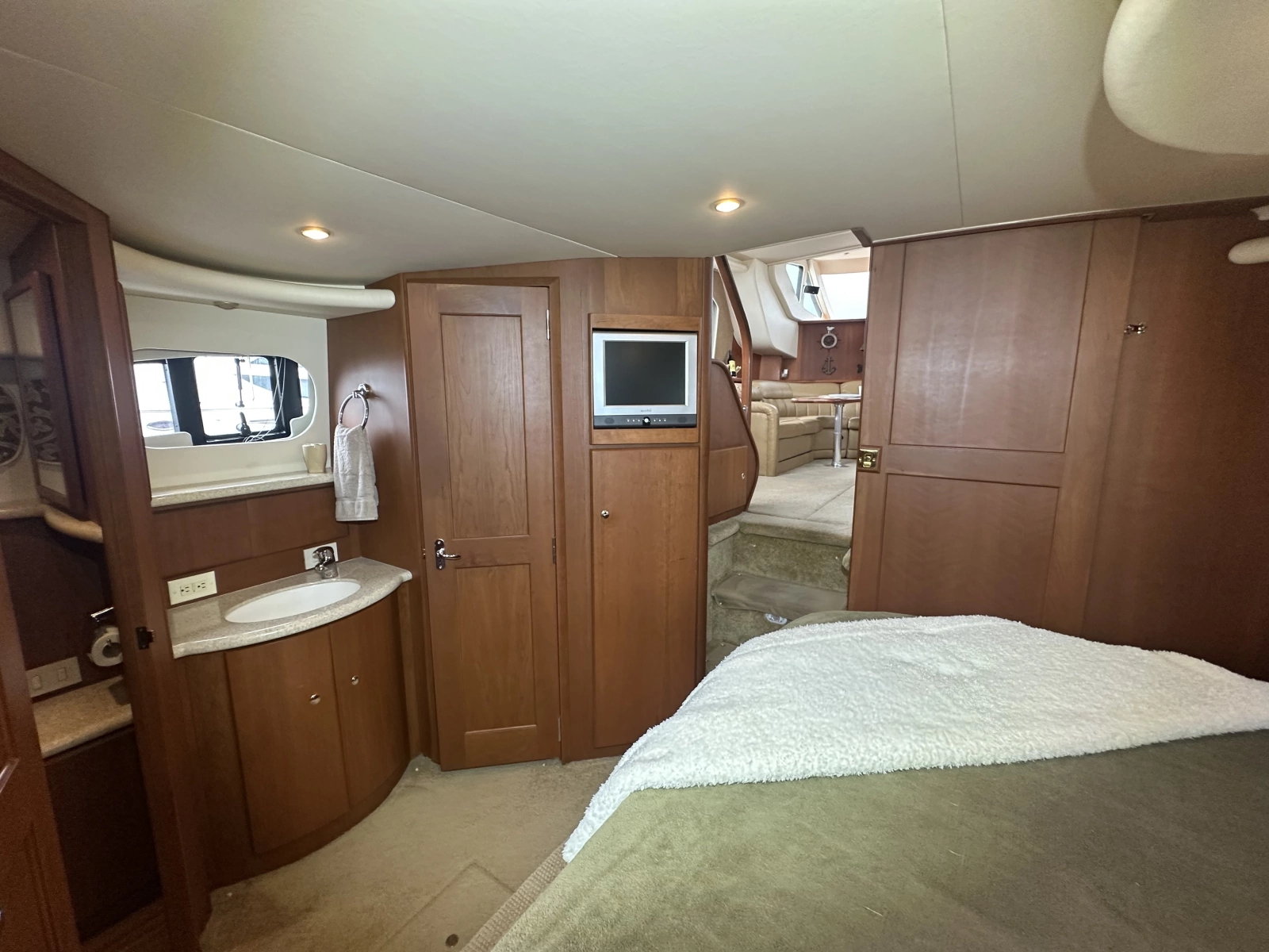 2005 Silverton 43 Motor Yacht