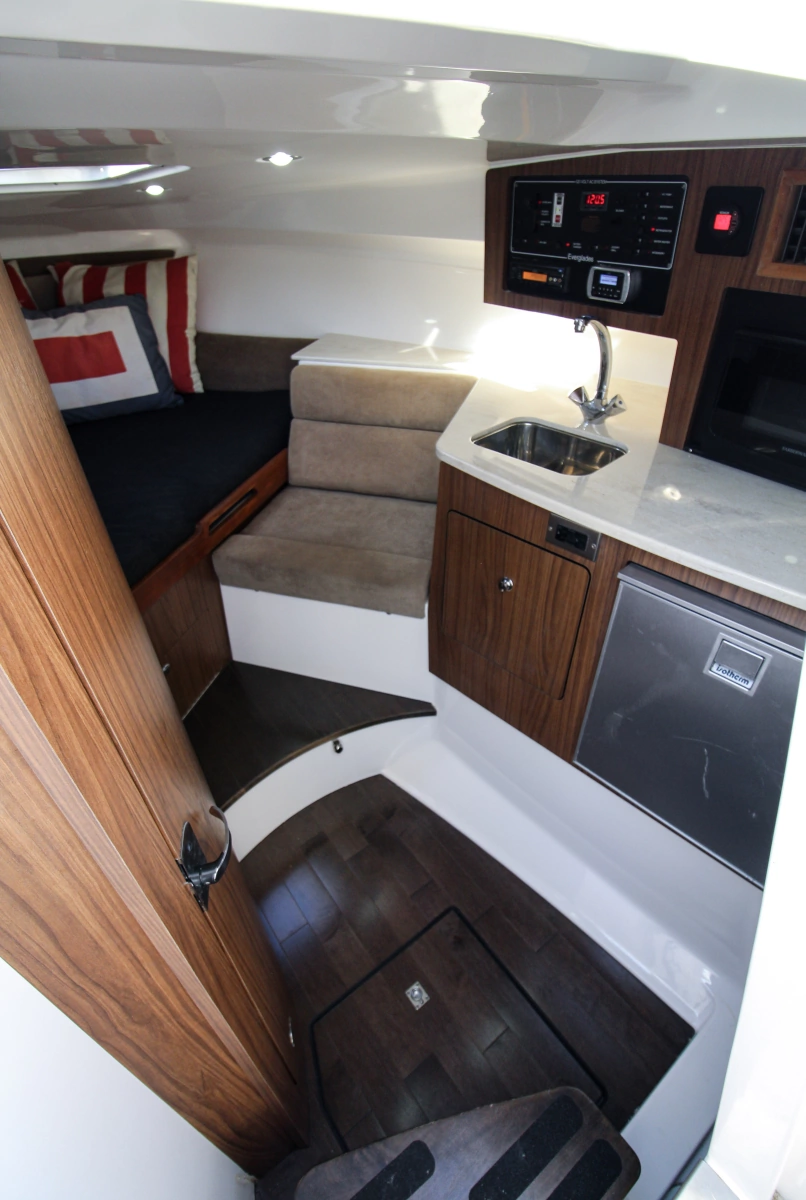 2014 Everglades 350LX
