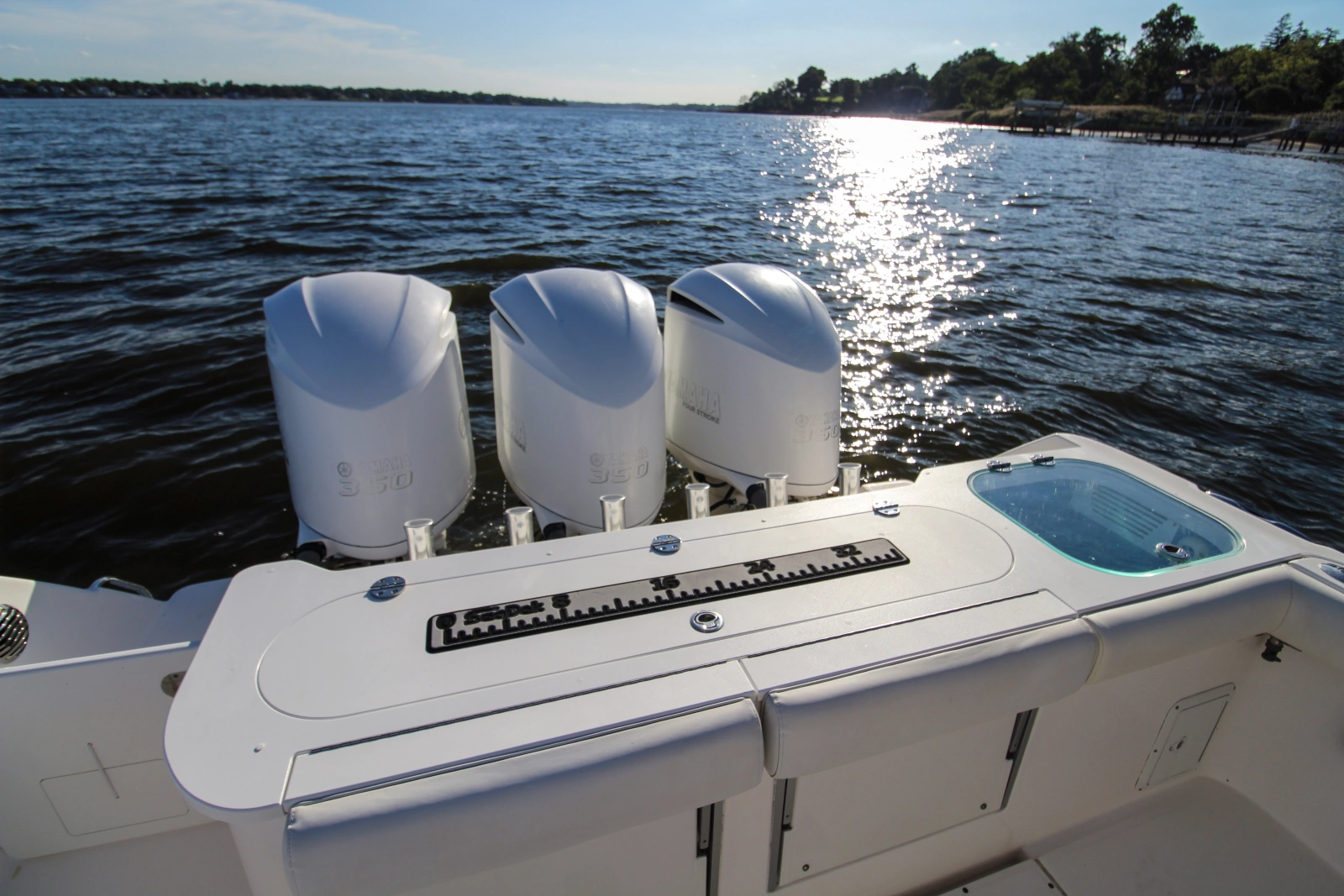 2014 Everglades 350LX