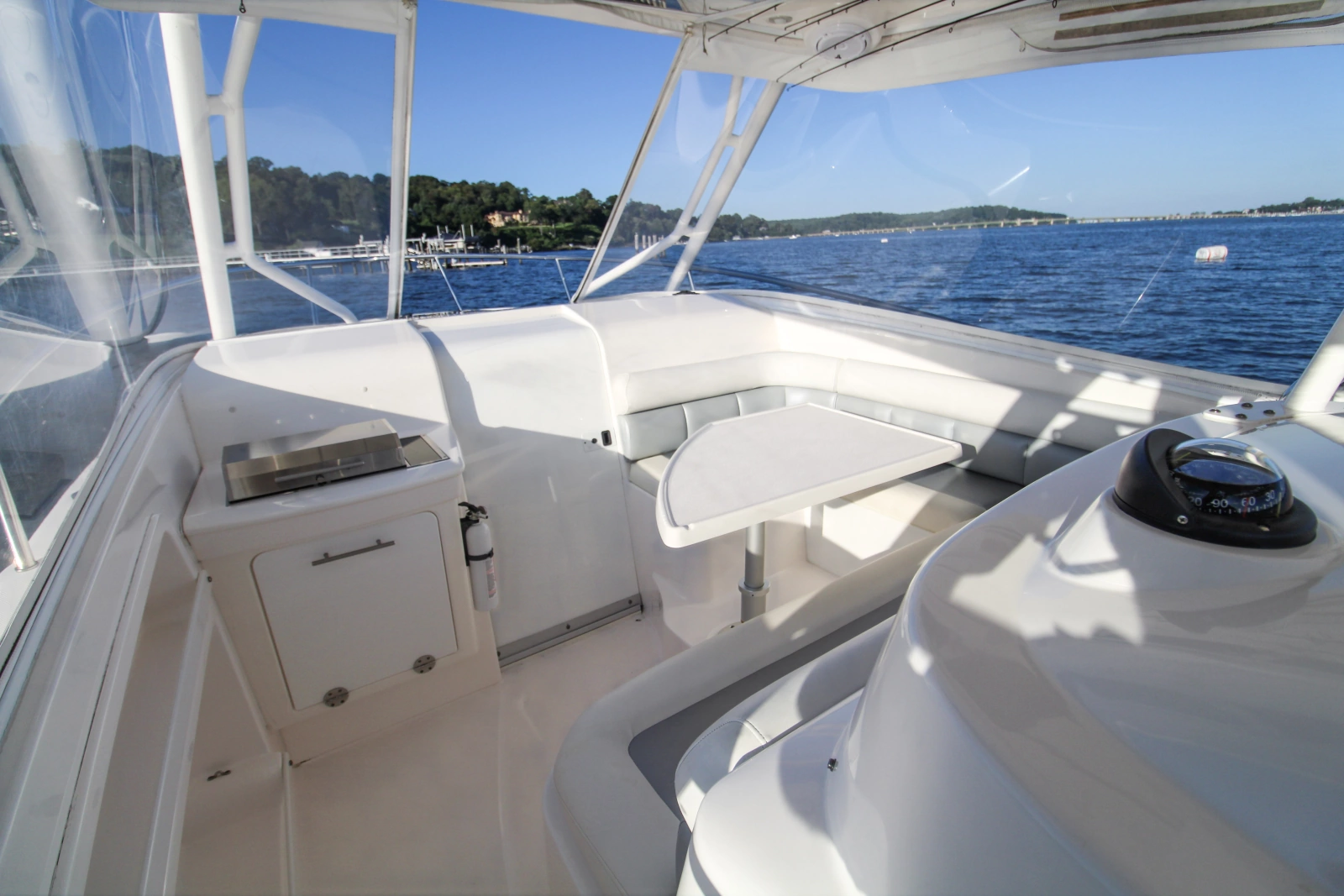 2014 Everglades 350LX