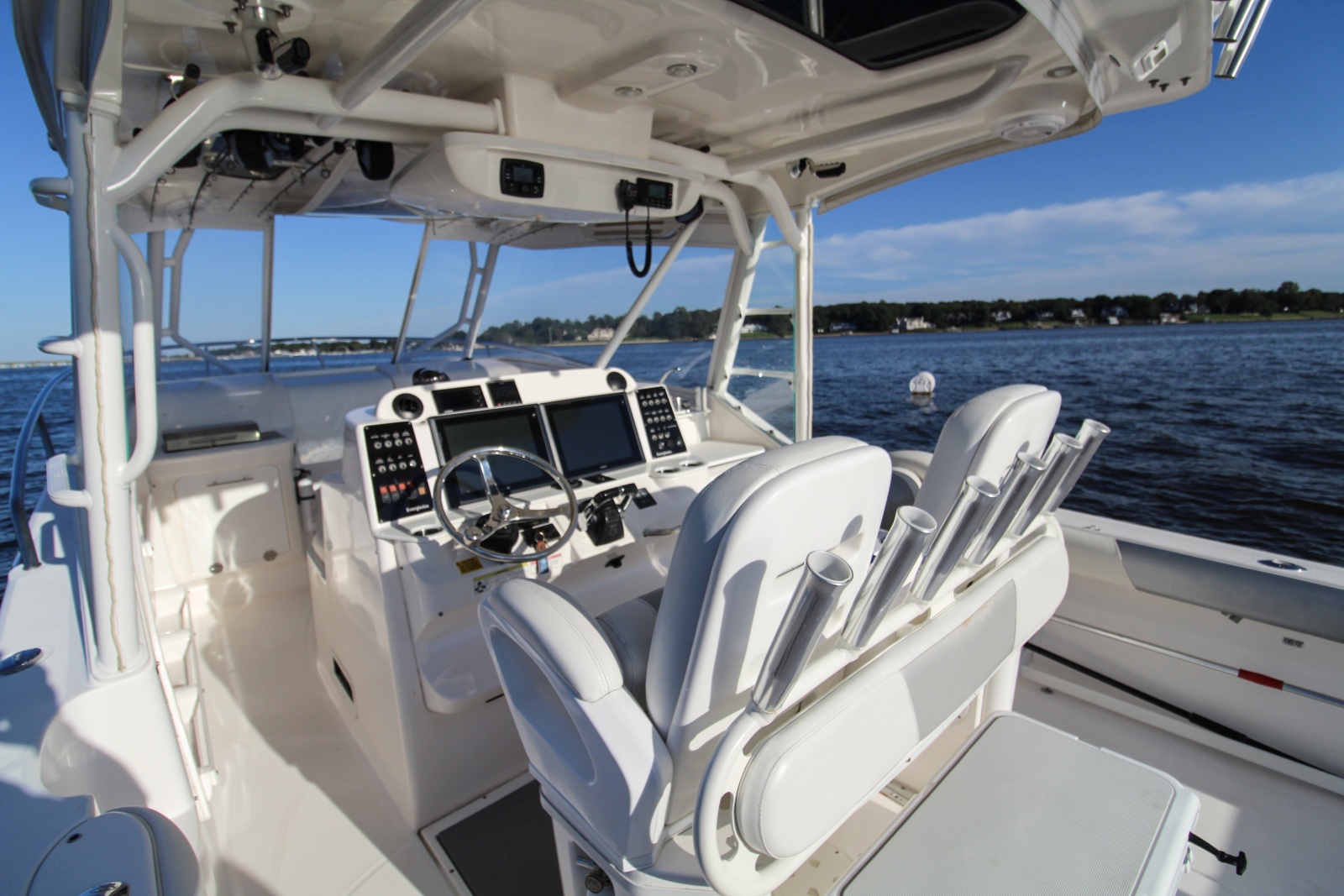 2014 Everglades 350LX