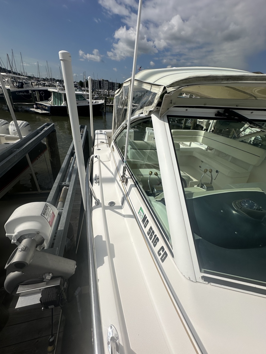 2005 Tiara Yachts 2900 Coronet