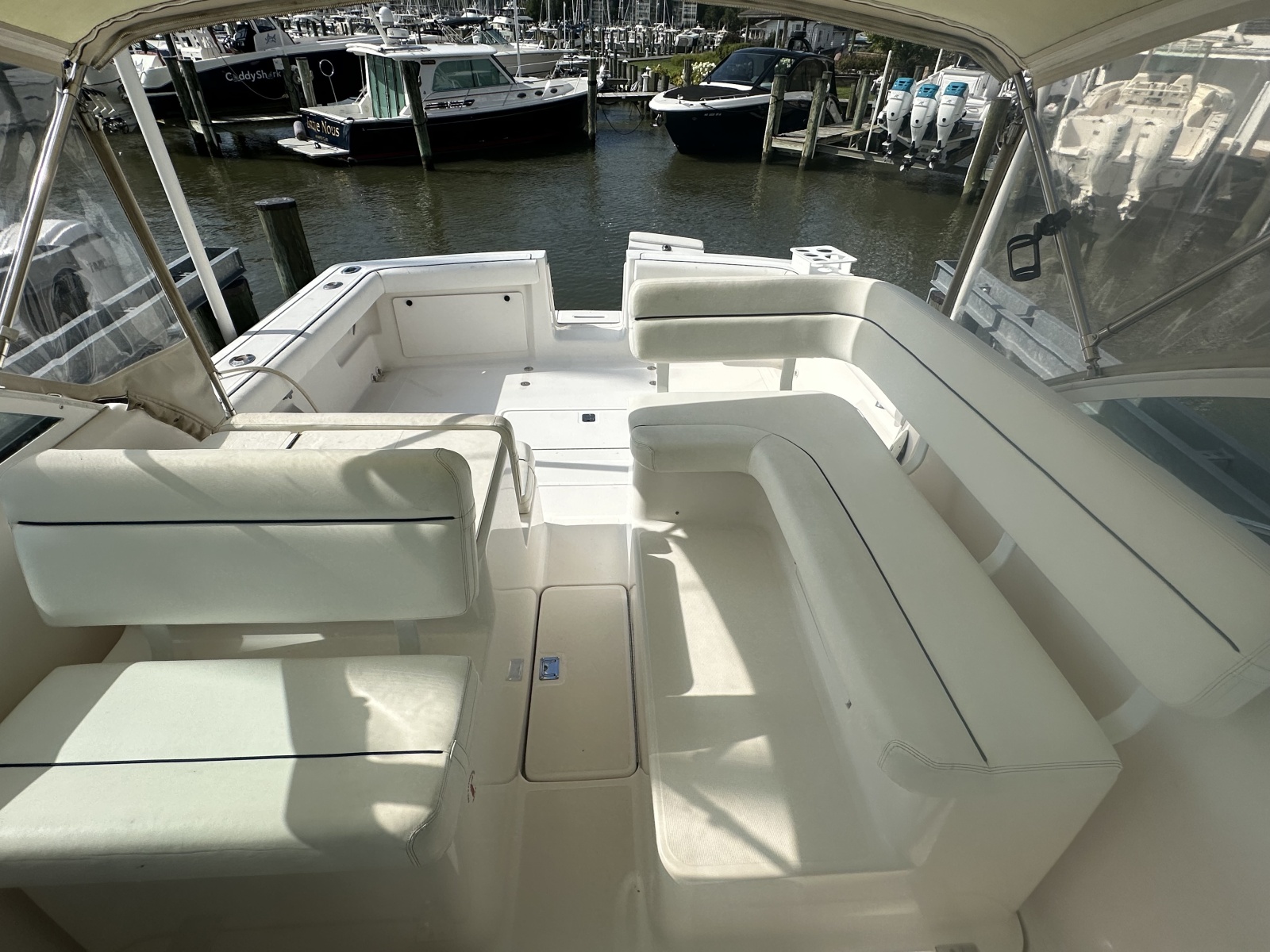 2005 Tiara Yachts 2900 Coronet