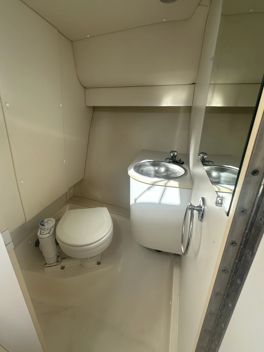 2005 Tiara Yachts 2900 Coronet