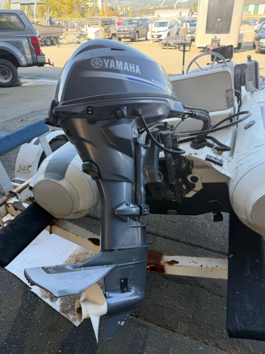 2016 Novurania 335DL