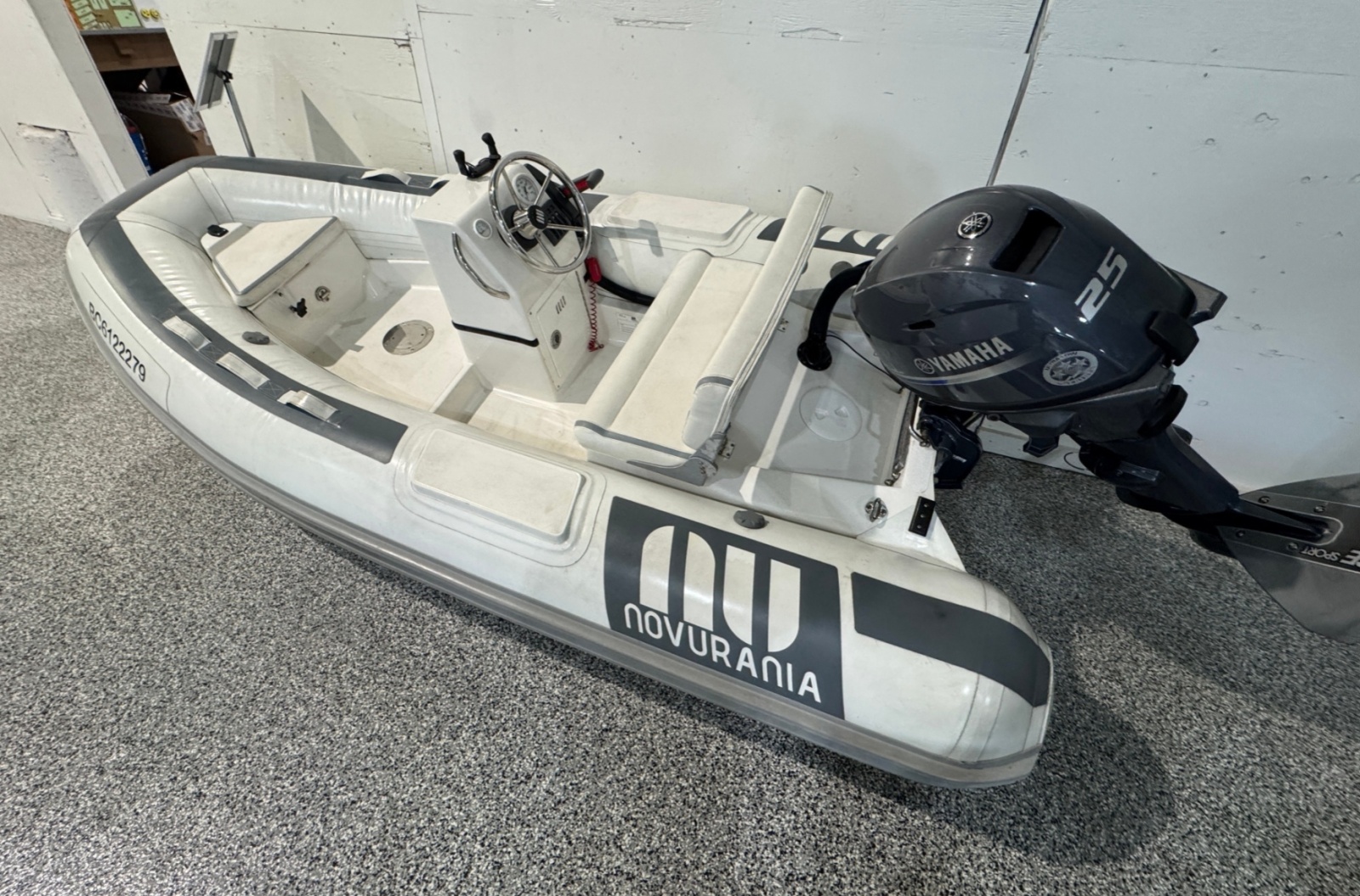 2016 Novurania 335DL