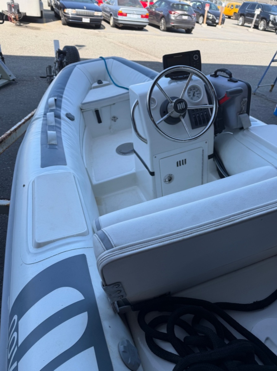 2016 Novurania 335DL