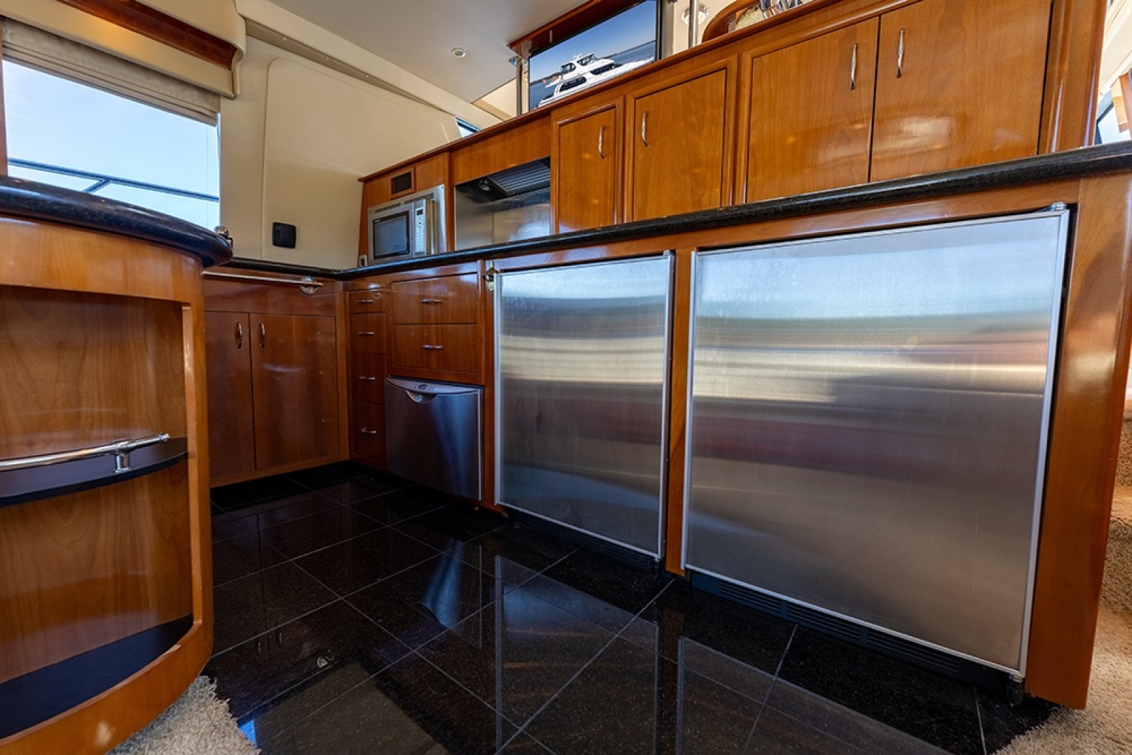 Galley undercounter