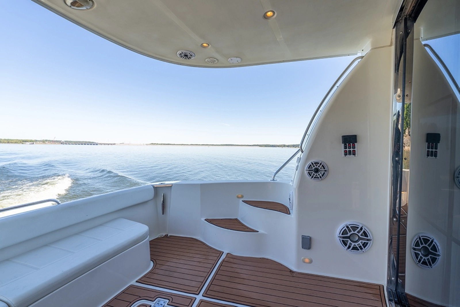 Port cockpit