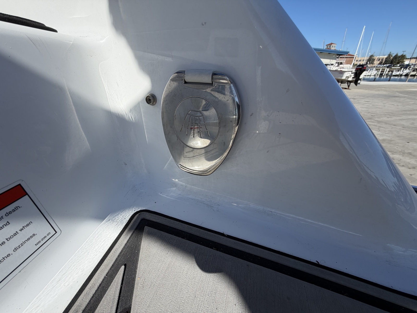 2022 Four Winns HD8