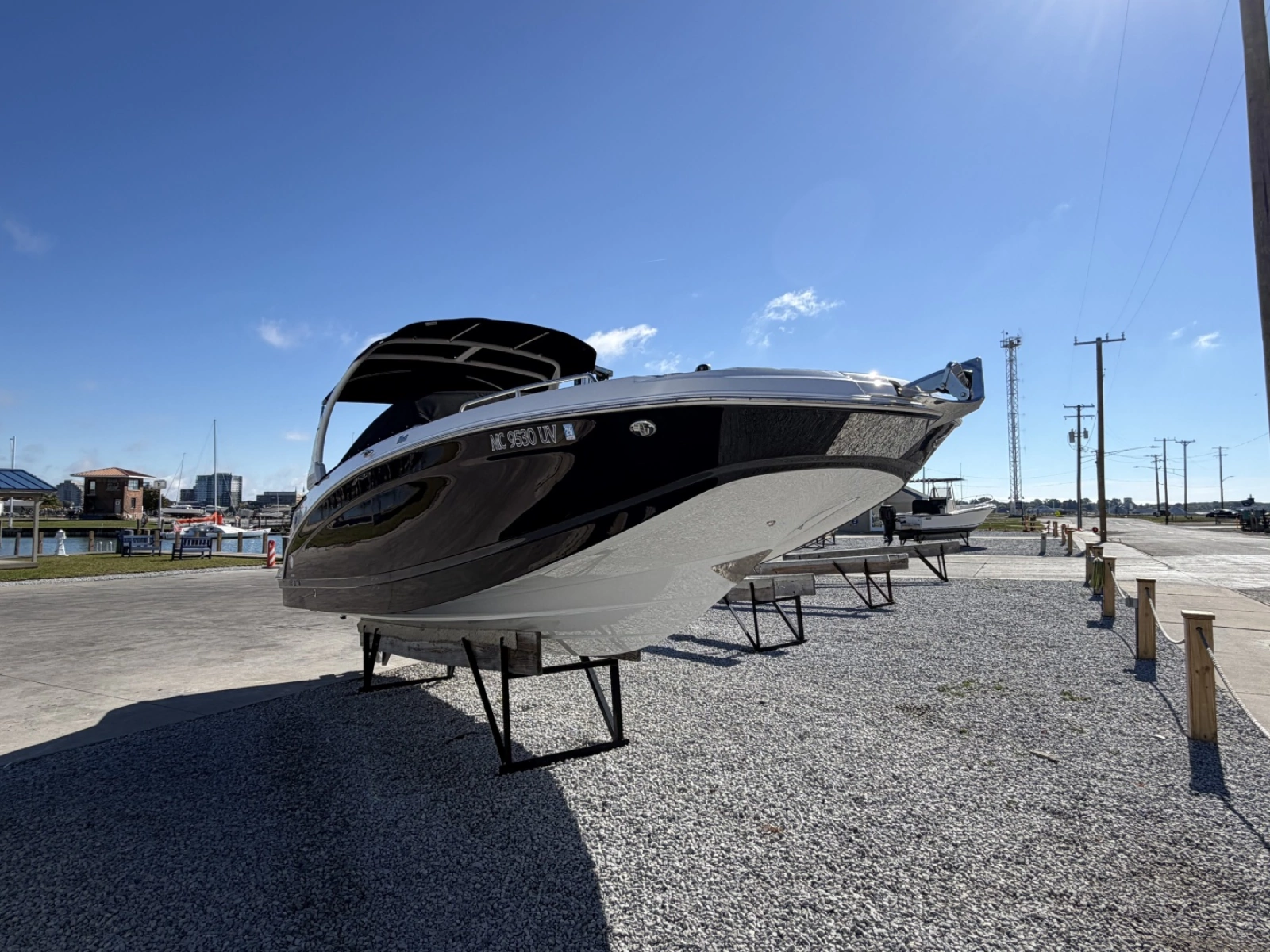 2022 Four Winns HD8