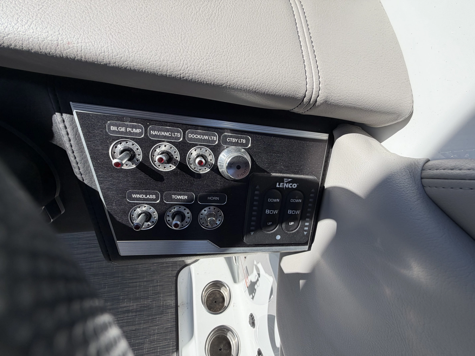 2022 Four Winns HD8