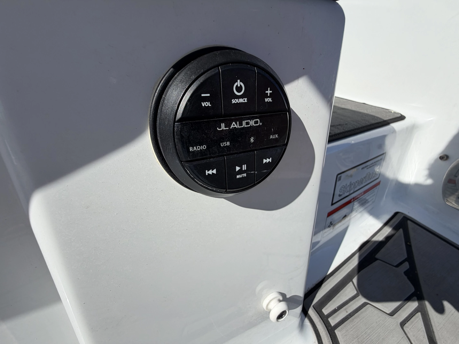 2022 Four Winns HD8
