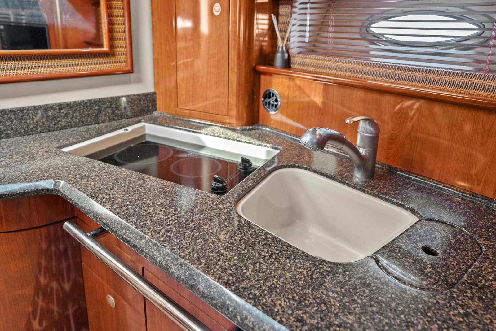 2005 Sea Ray 420 Sundancer
