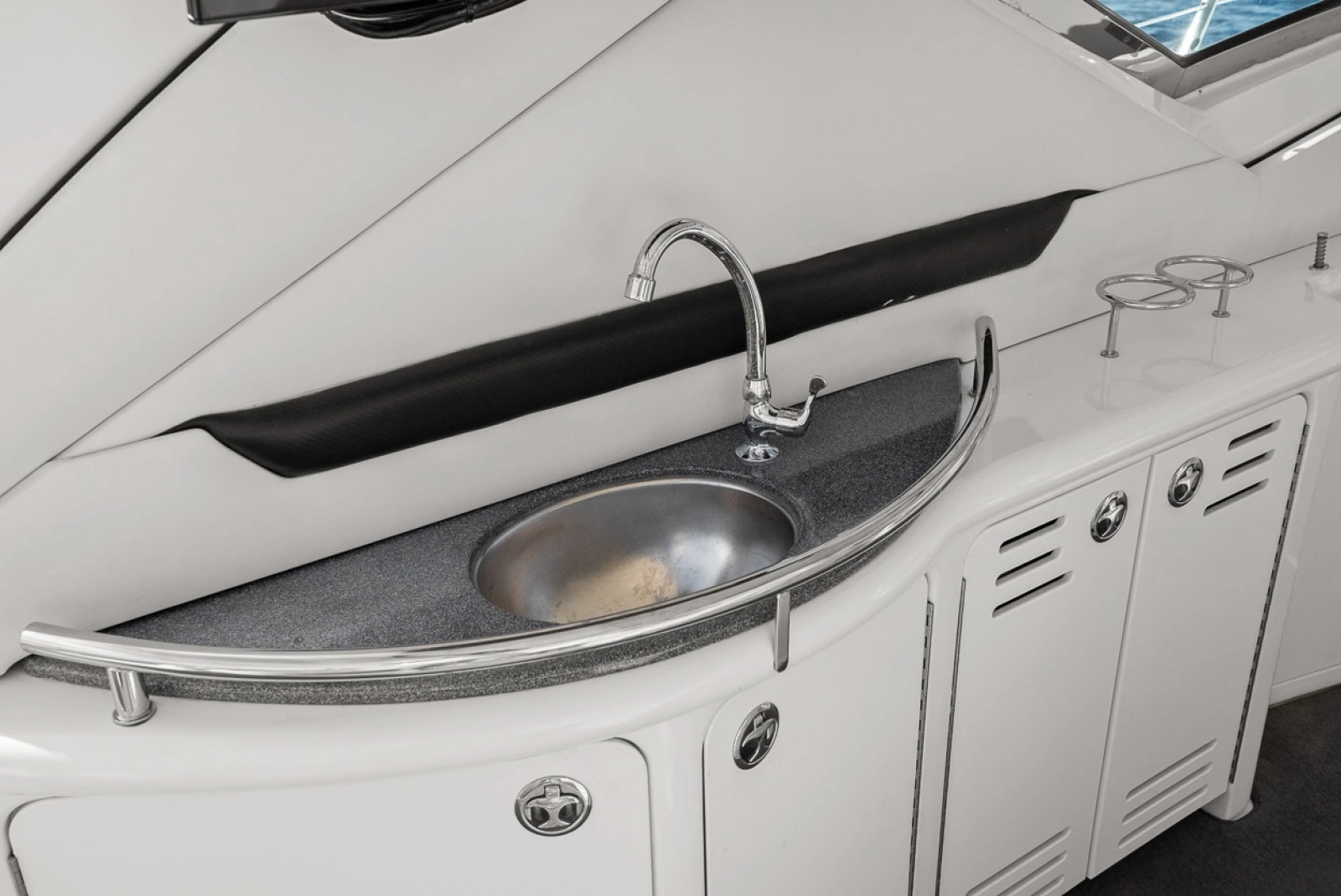 2005 Sea Ray 420 Sundancer