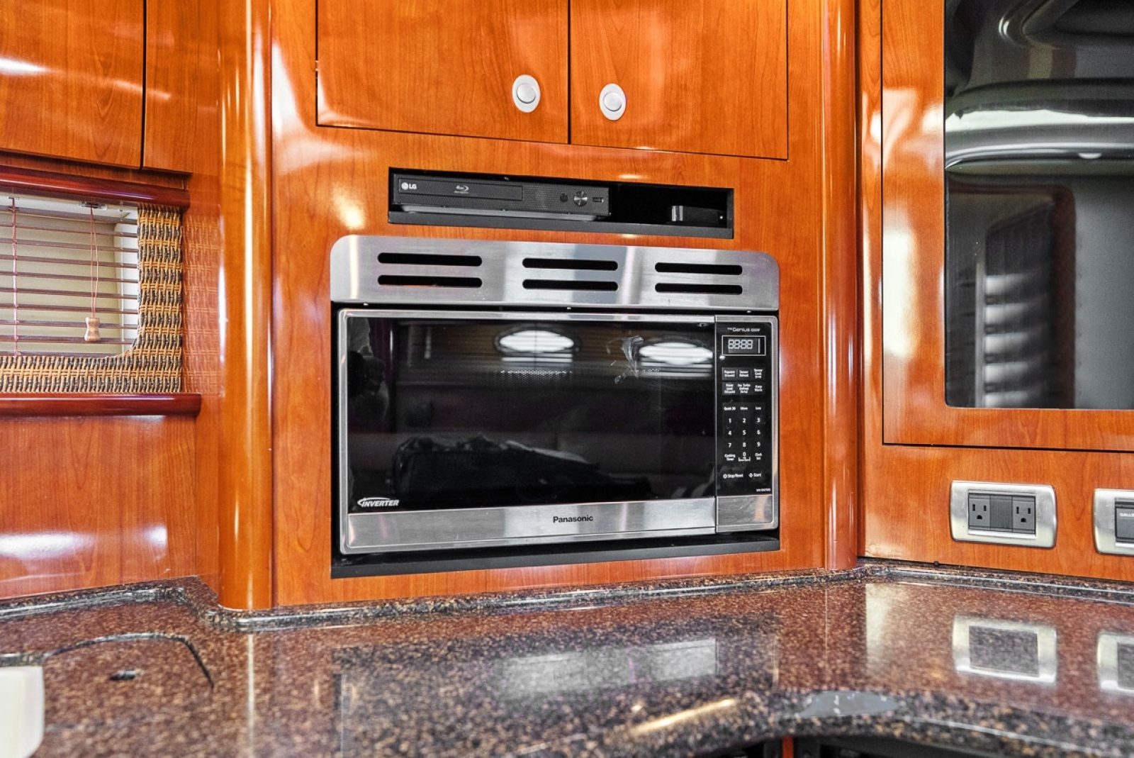 2005 Sea Ray 420 Sundancer