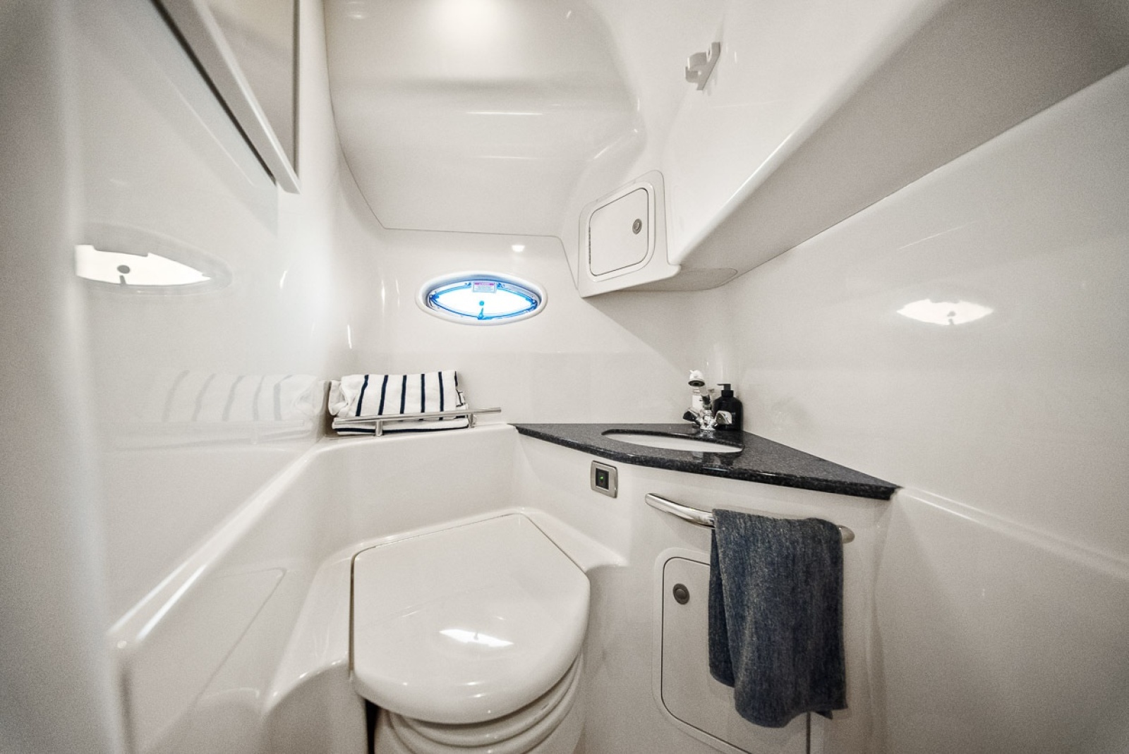 2005 Sea Ray 420 Sundancer
