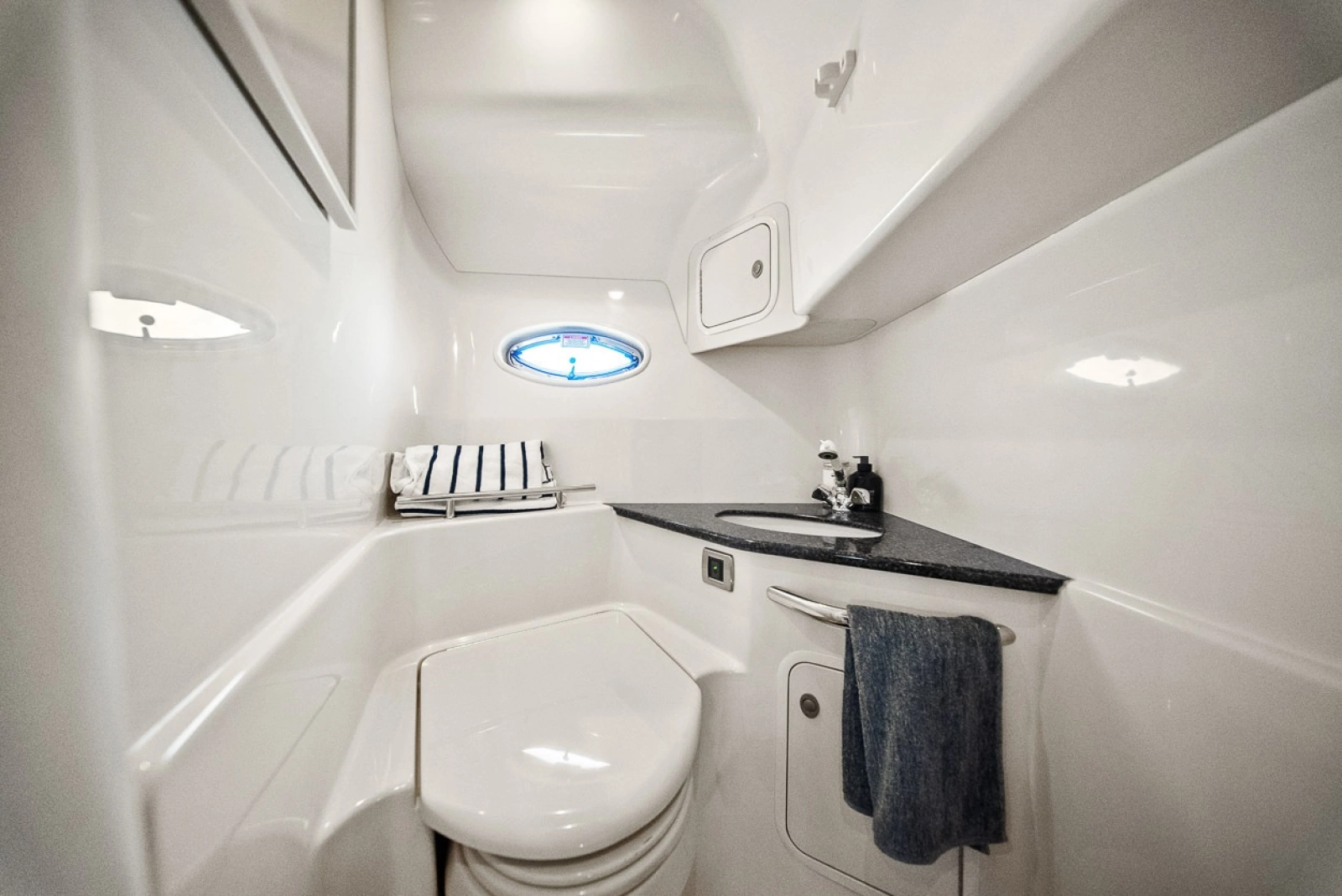2005 Sea Ray 420 Sundancer
