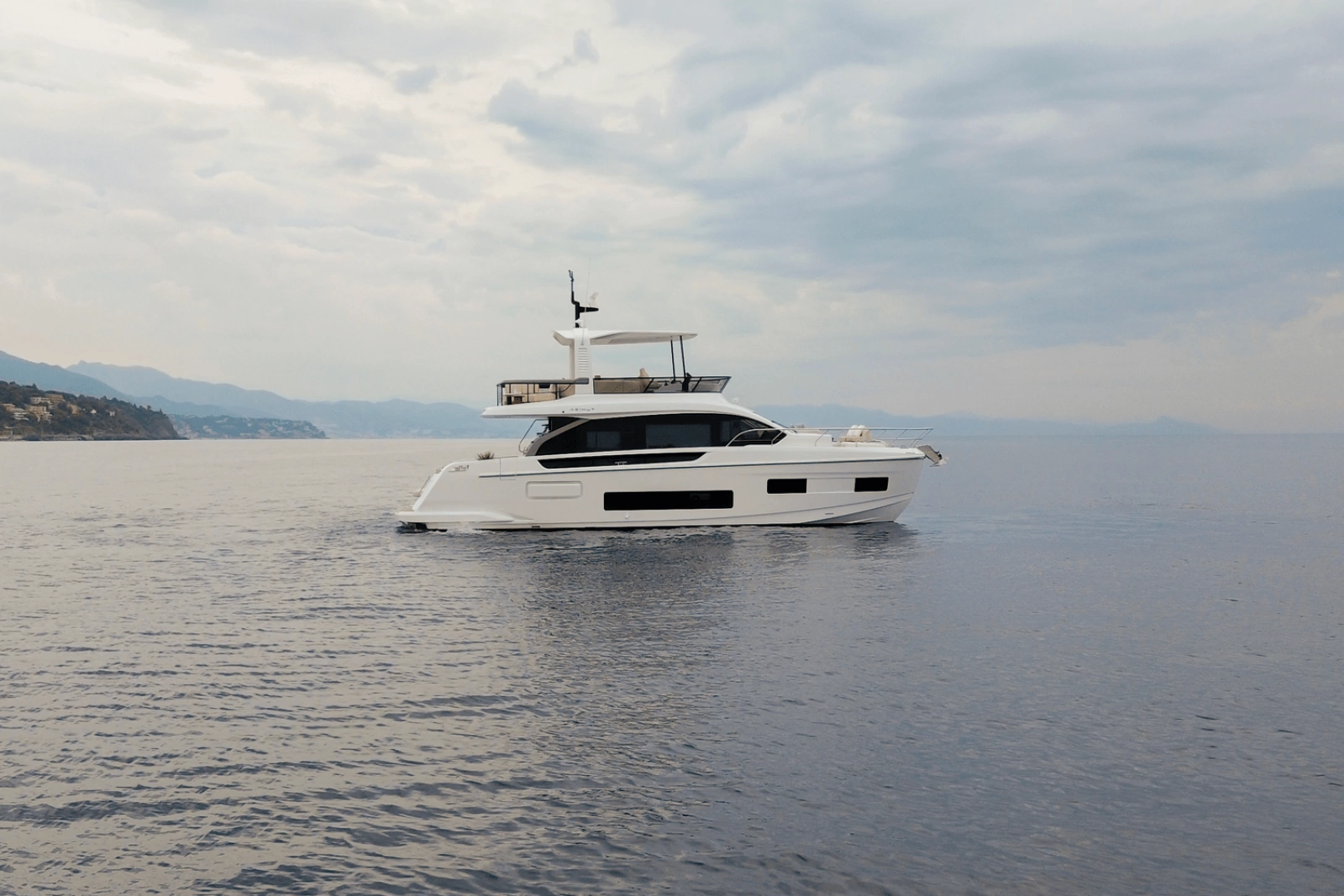 62ft Azimut Yacht For Sale
