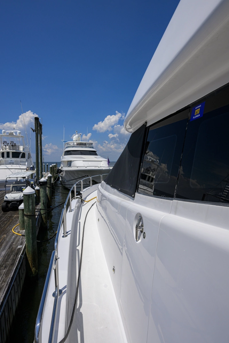 2013 Hatteras 80 Motor Yacht