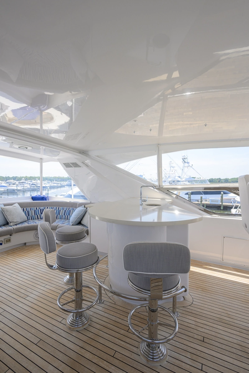 2013 Hatteras 80 Motor Yacht