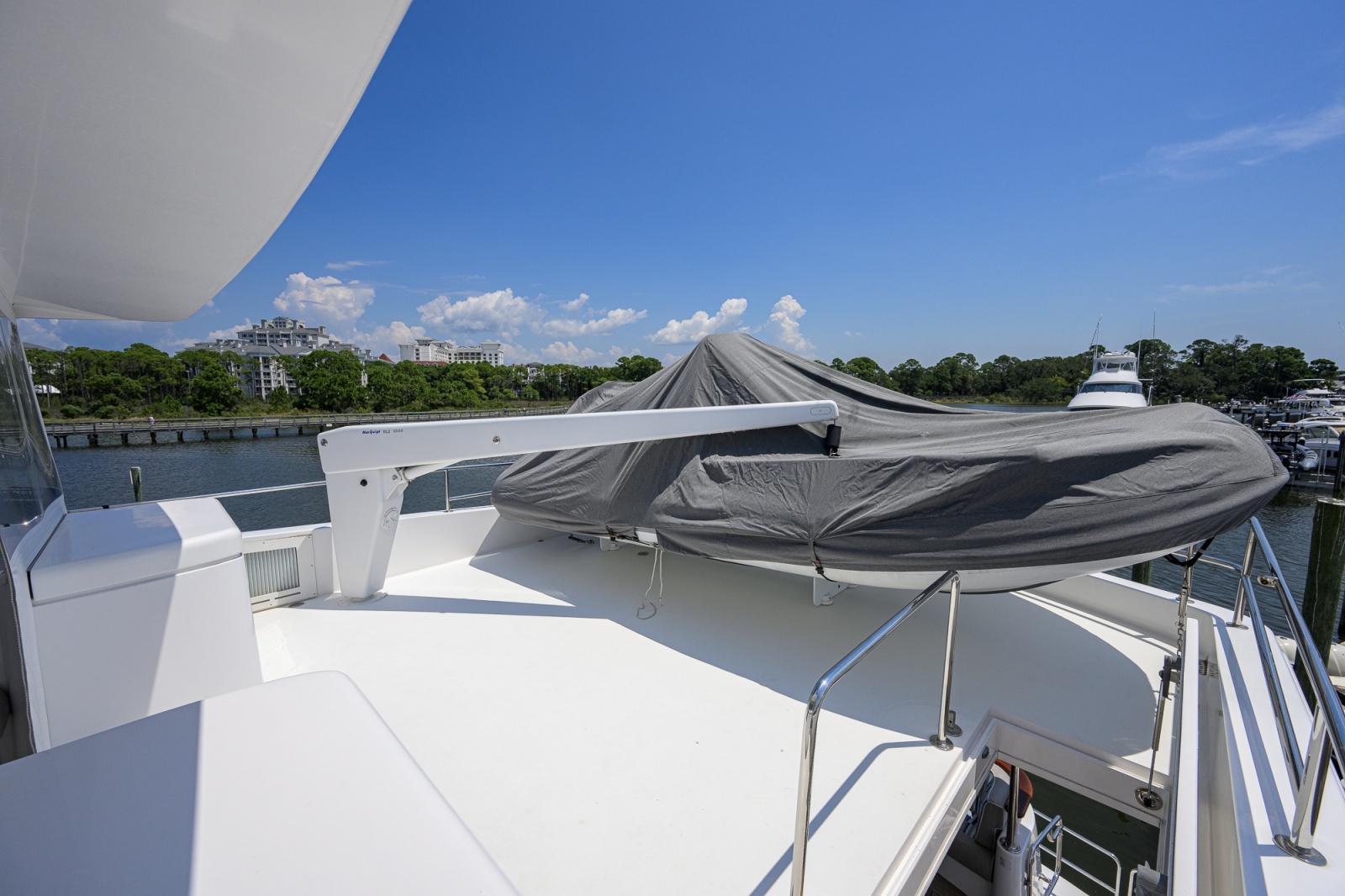 2013 Hatteras 80 Motor Yacht