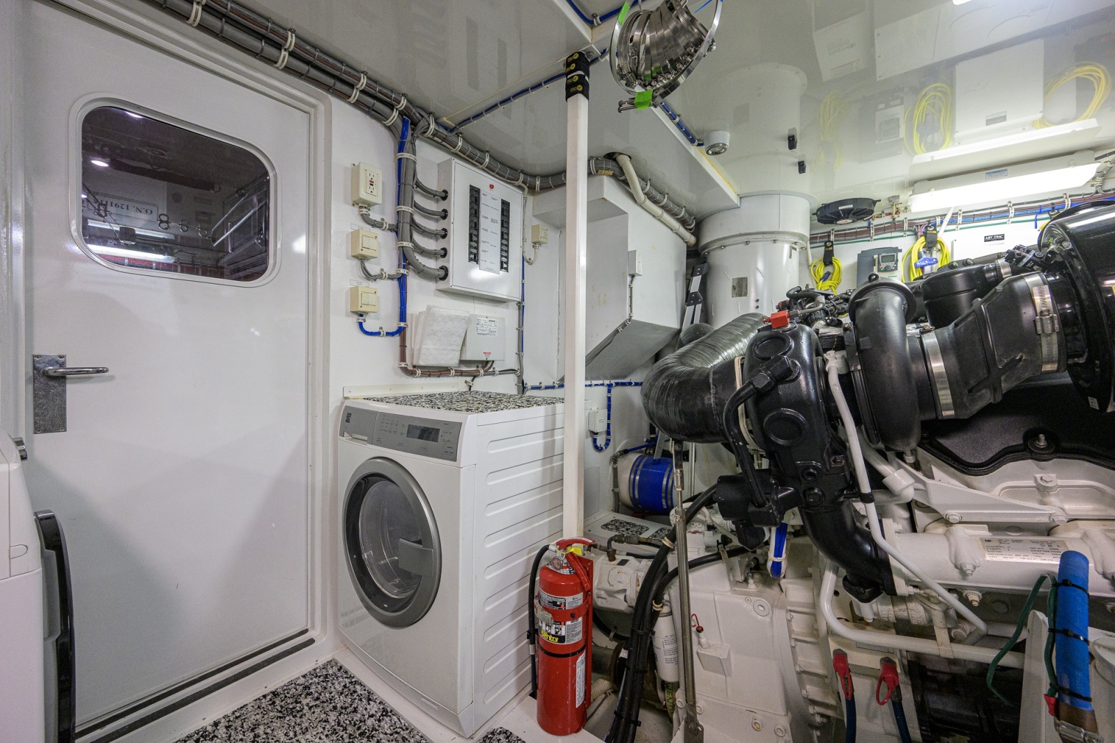 2013 Hatteras 80 Motor Yacht