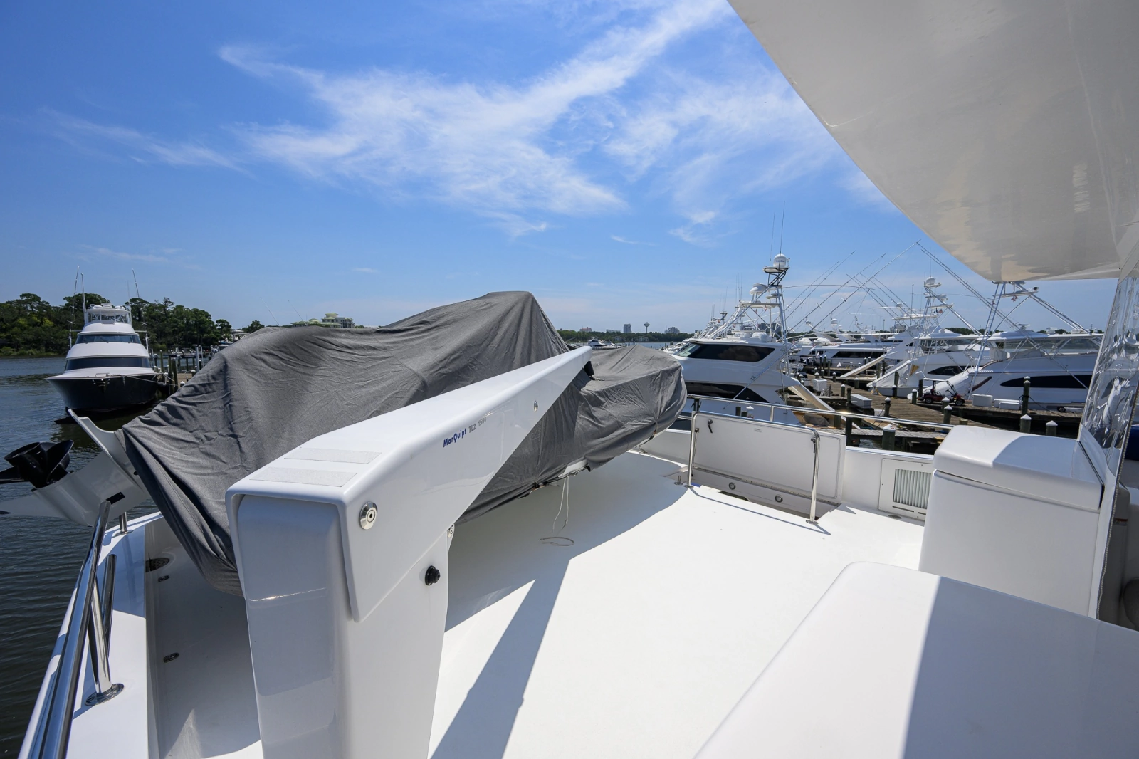 2013 Hatteras 80 Motor Yacht