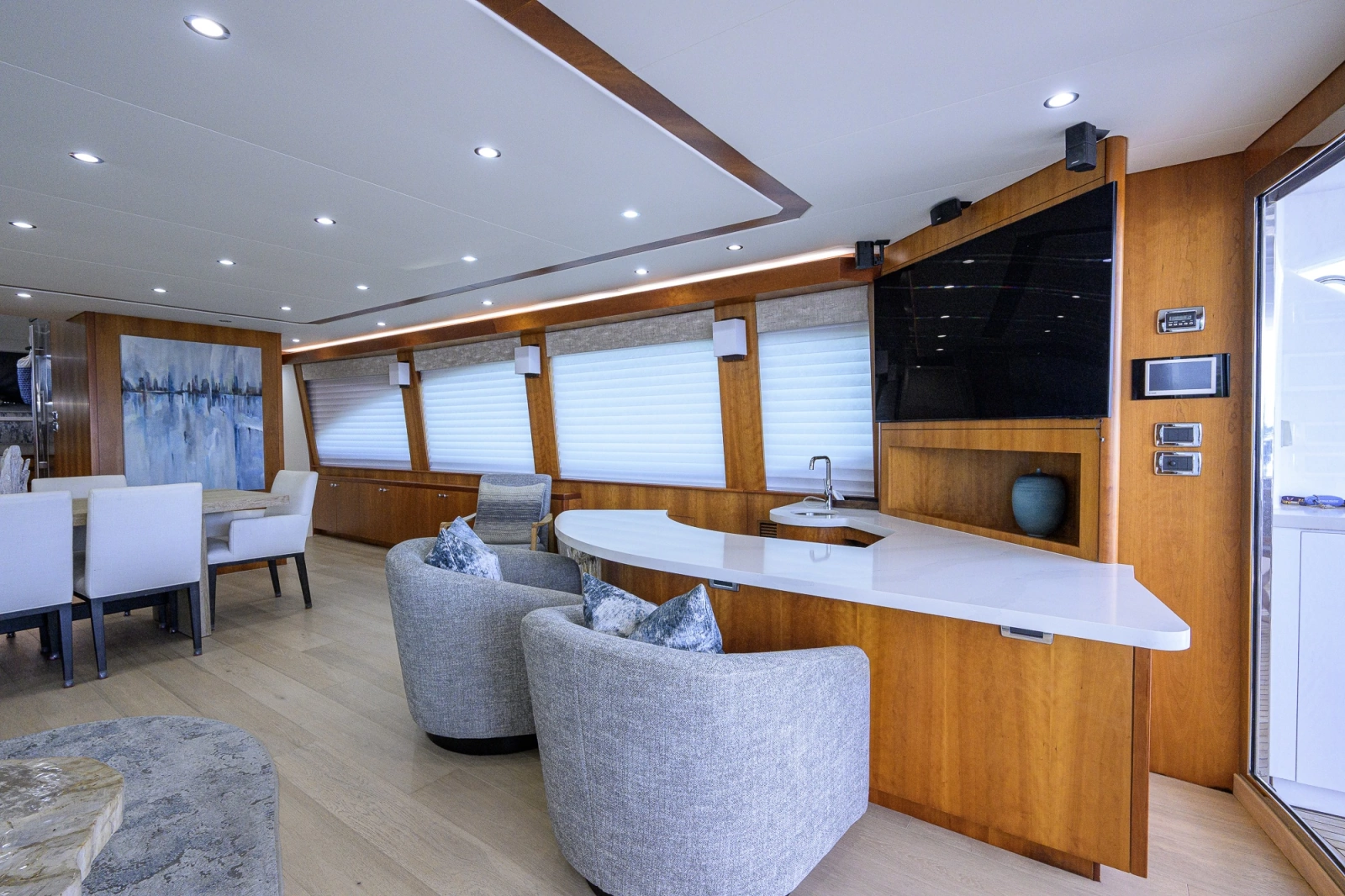 2013 Hatteras 80 Motor Yacht