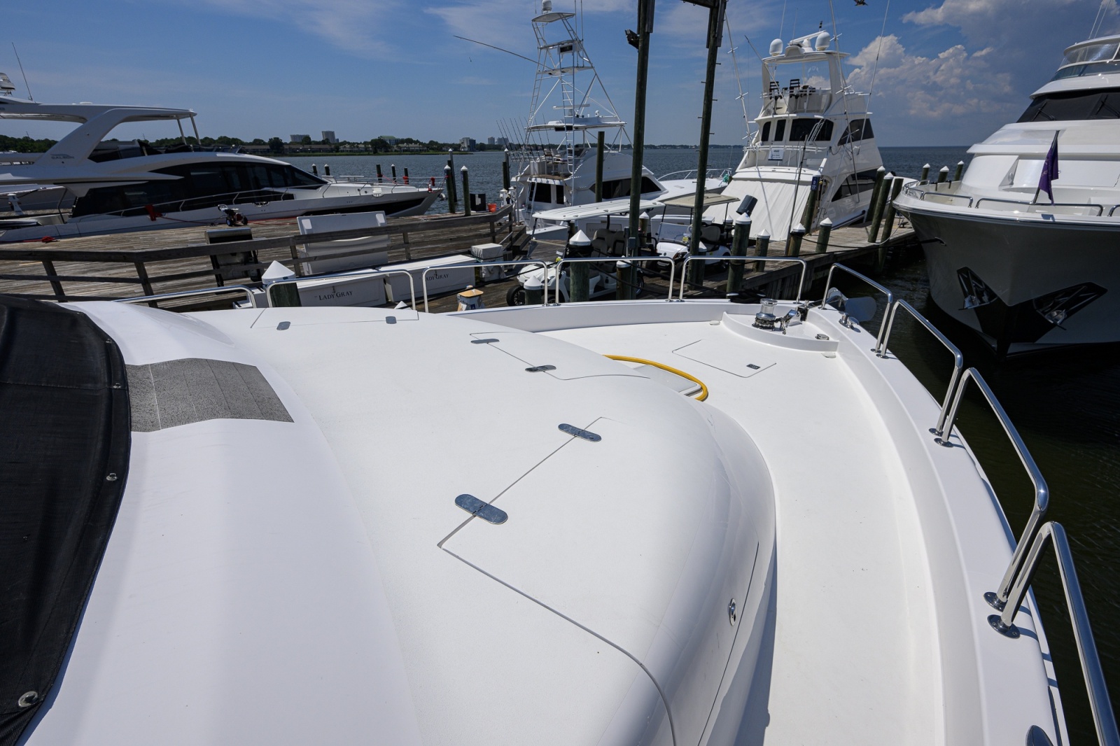 2013 Hatteras 80 Motor Yacht