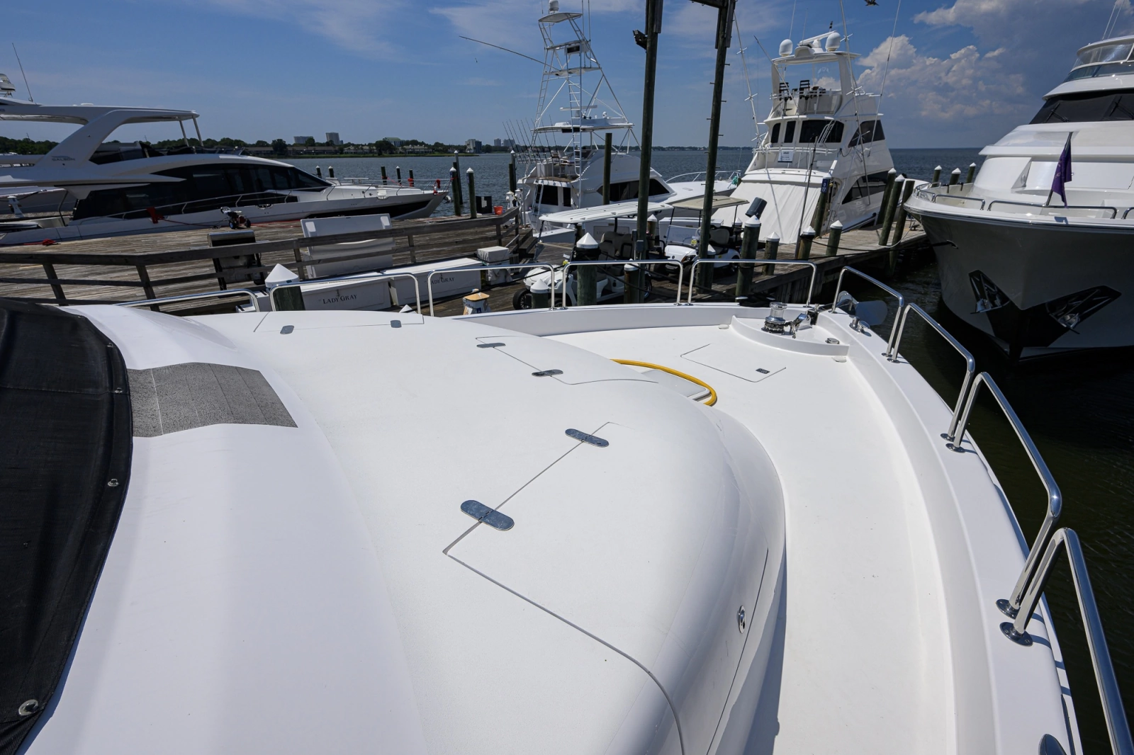 2013 Hatteras 80 Motor Yacht