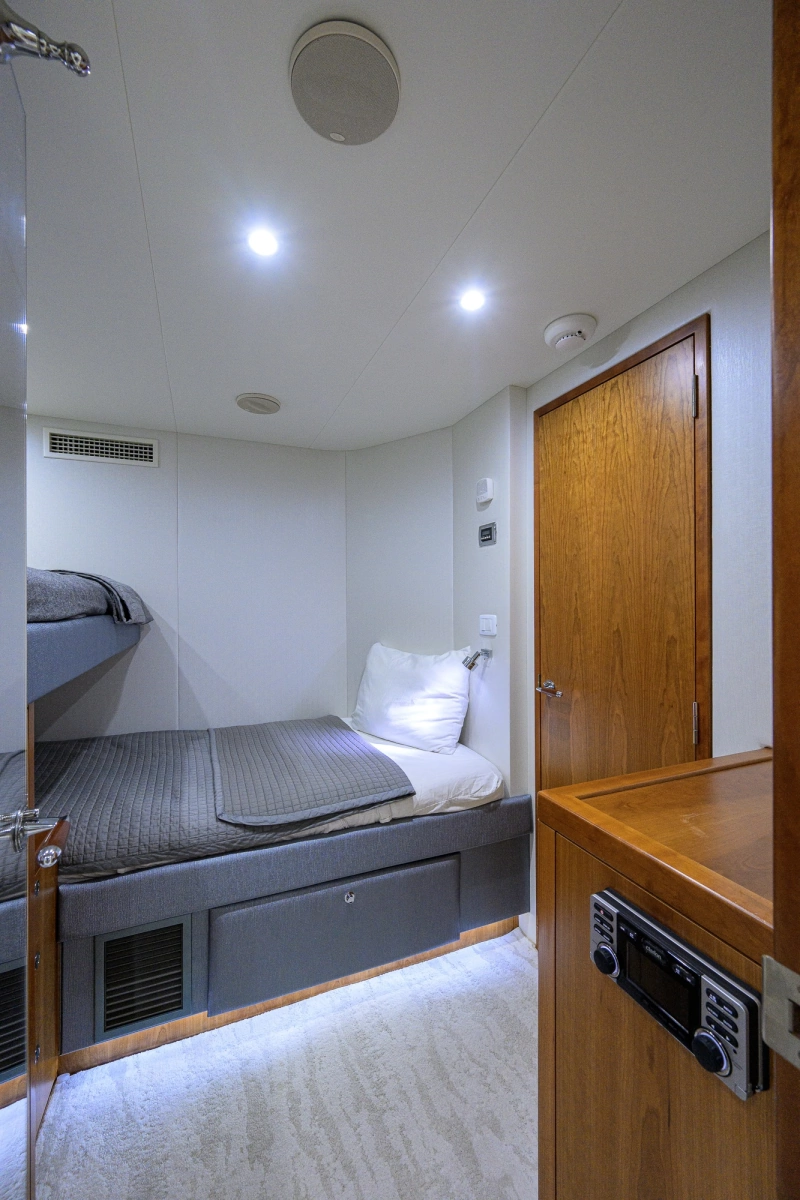 2013 Hatteras 80 Motor Yacht