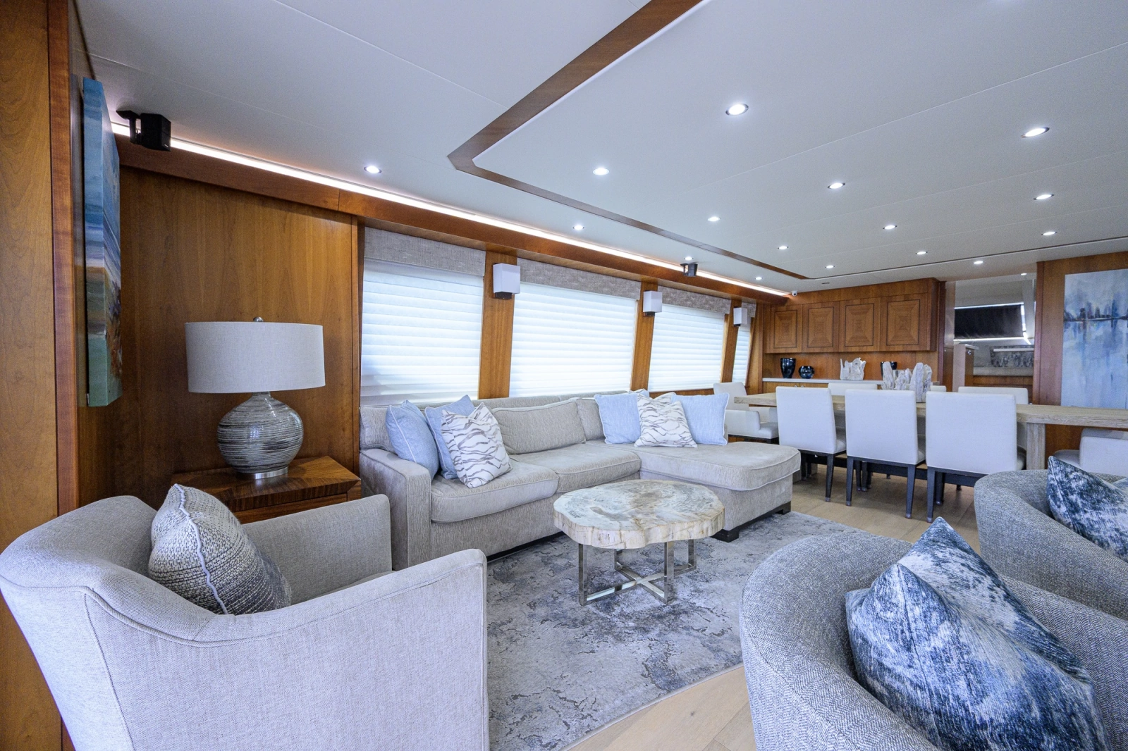 2013 Hatteras 80 Motor Yacht