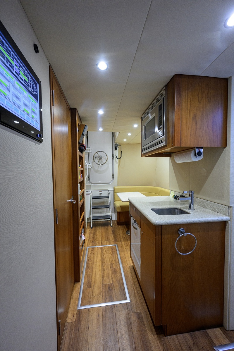 2013 Hatteras 80 Motor Yacht