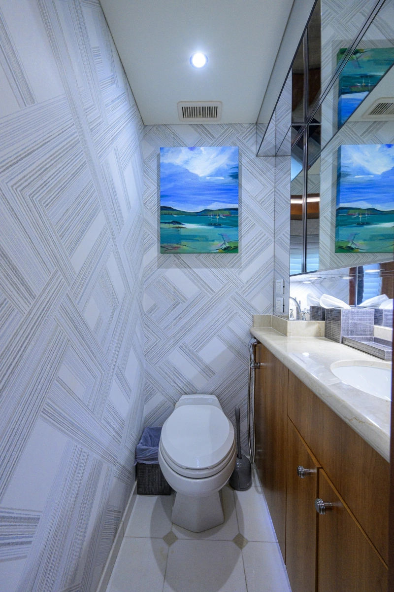 2013 Hatteras 80 Motor Yacht
