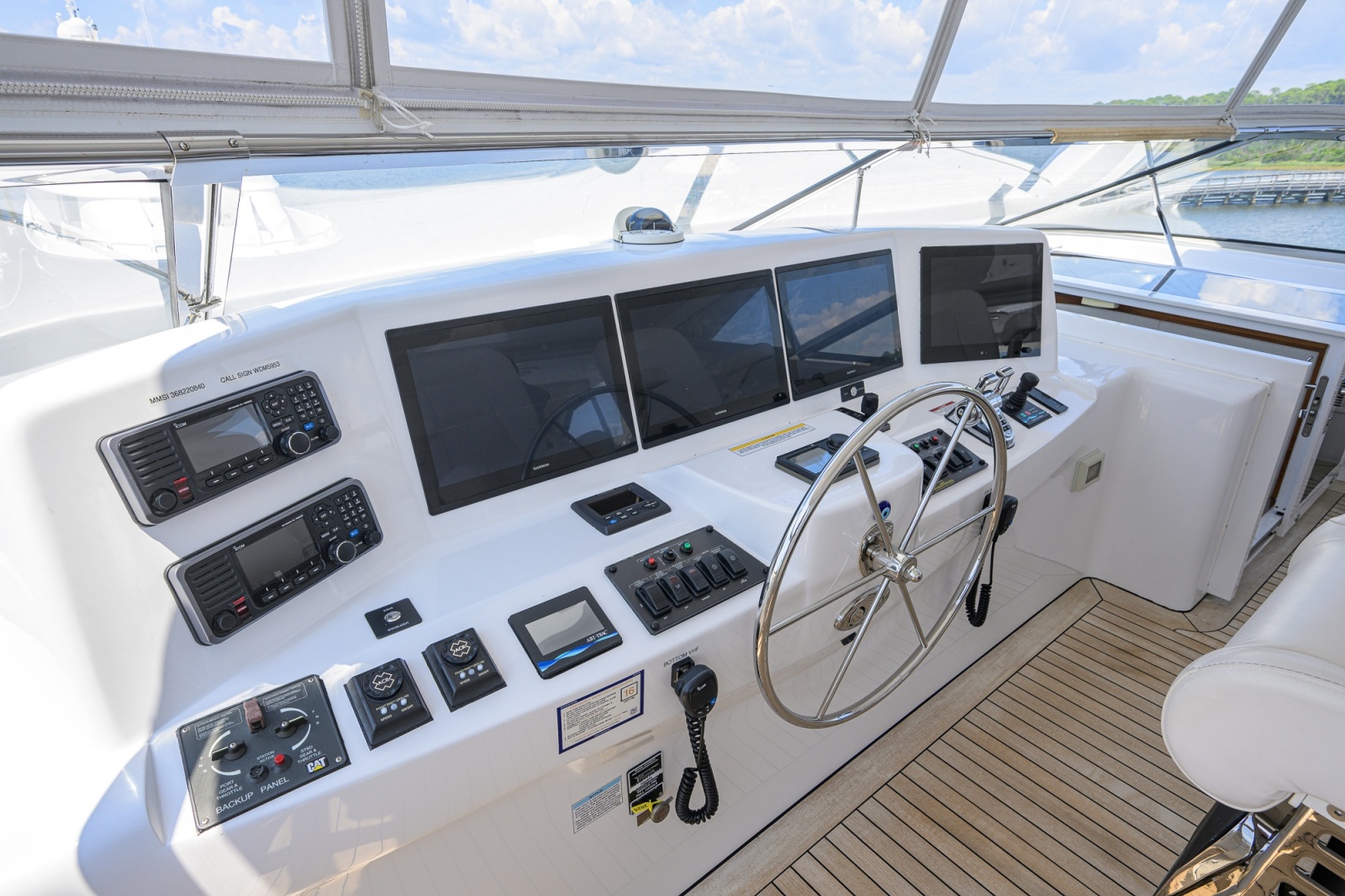 2013 Hatteras 80 Motor Yacht