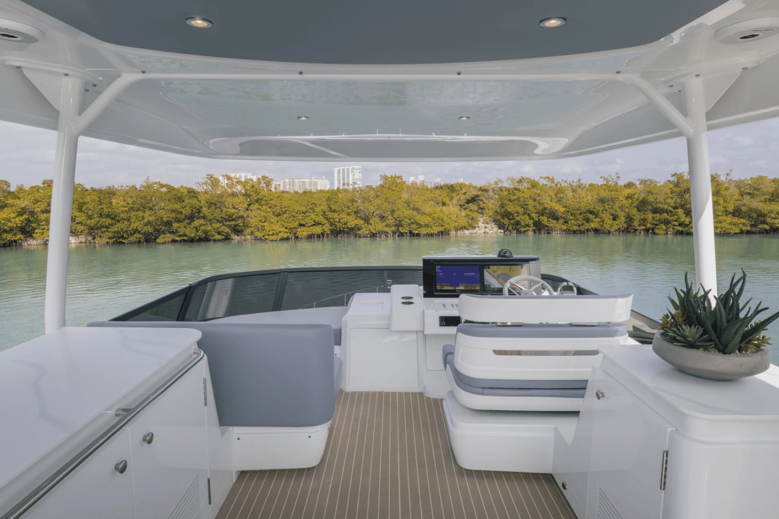57ft Cruisers Yachts Yacht For Sale