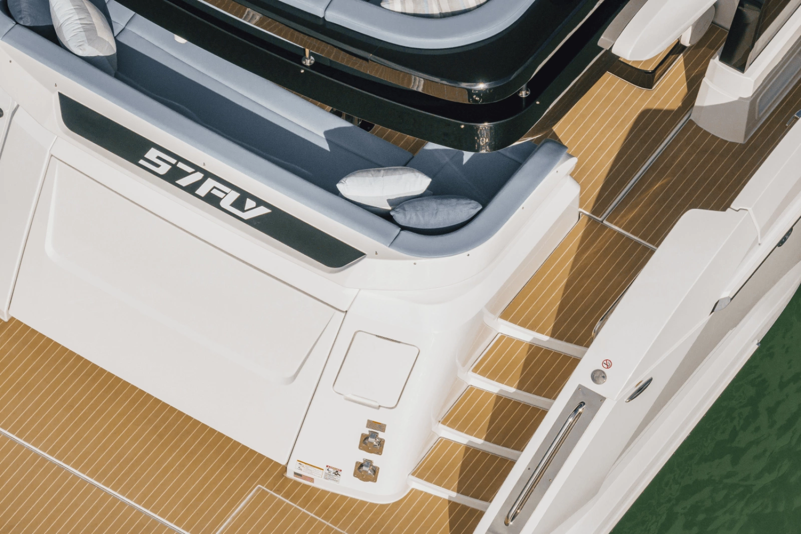 57ft Cruisers Yachts Yacht For Sale