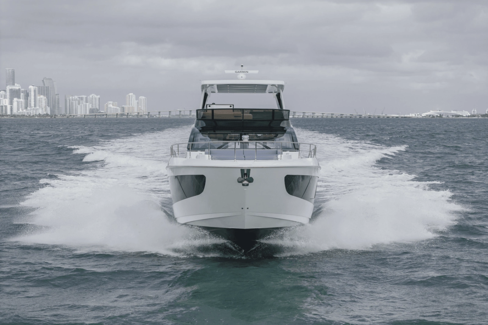 57ft Cruisers Yachts Yacht For Sale