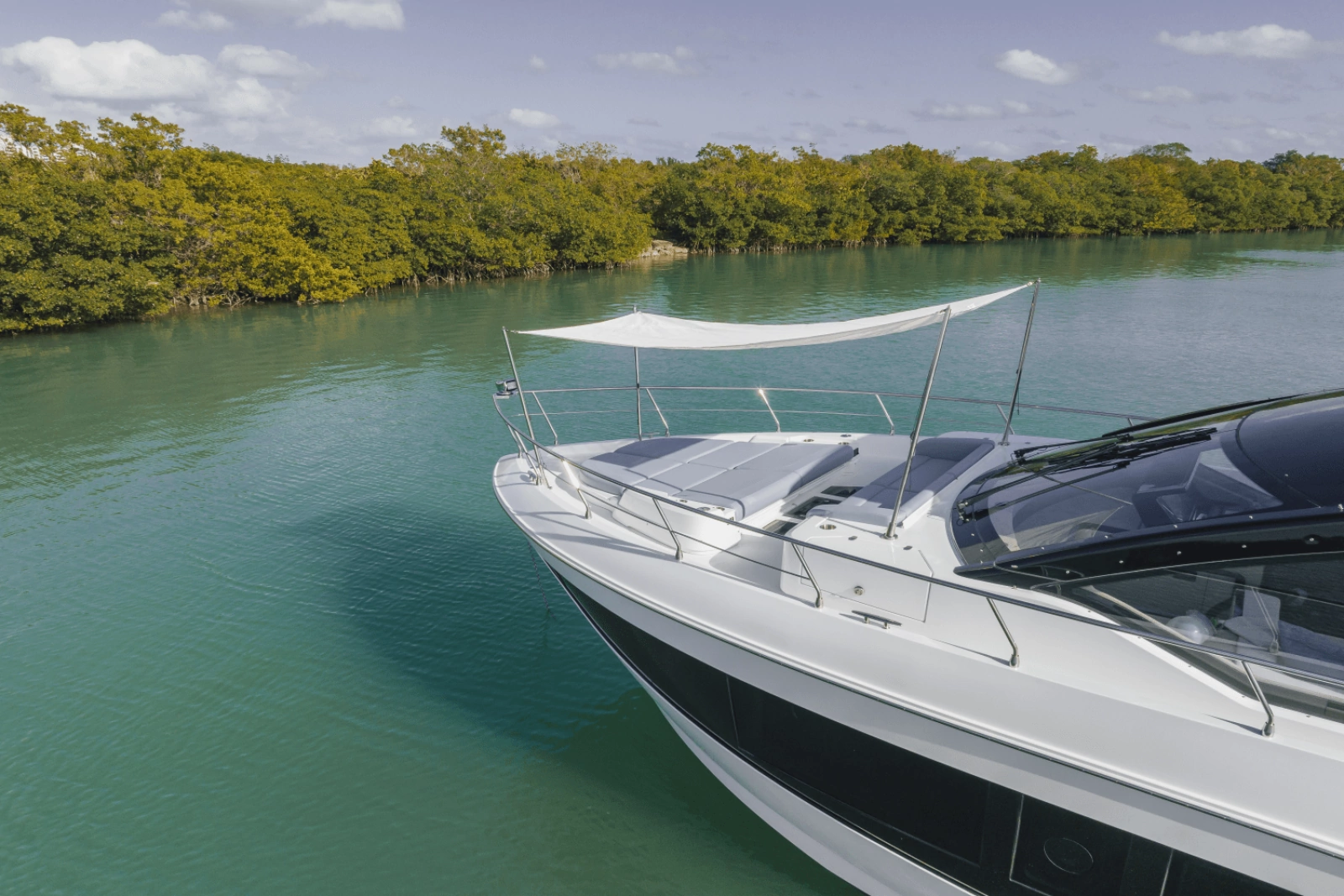 57ft Cruisers Yachts Yacht For Sale
