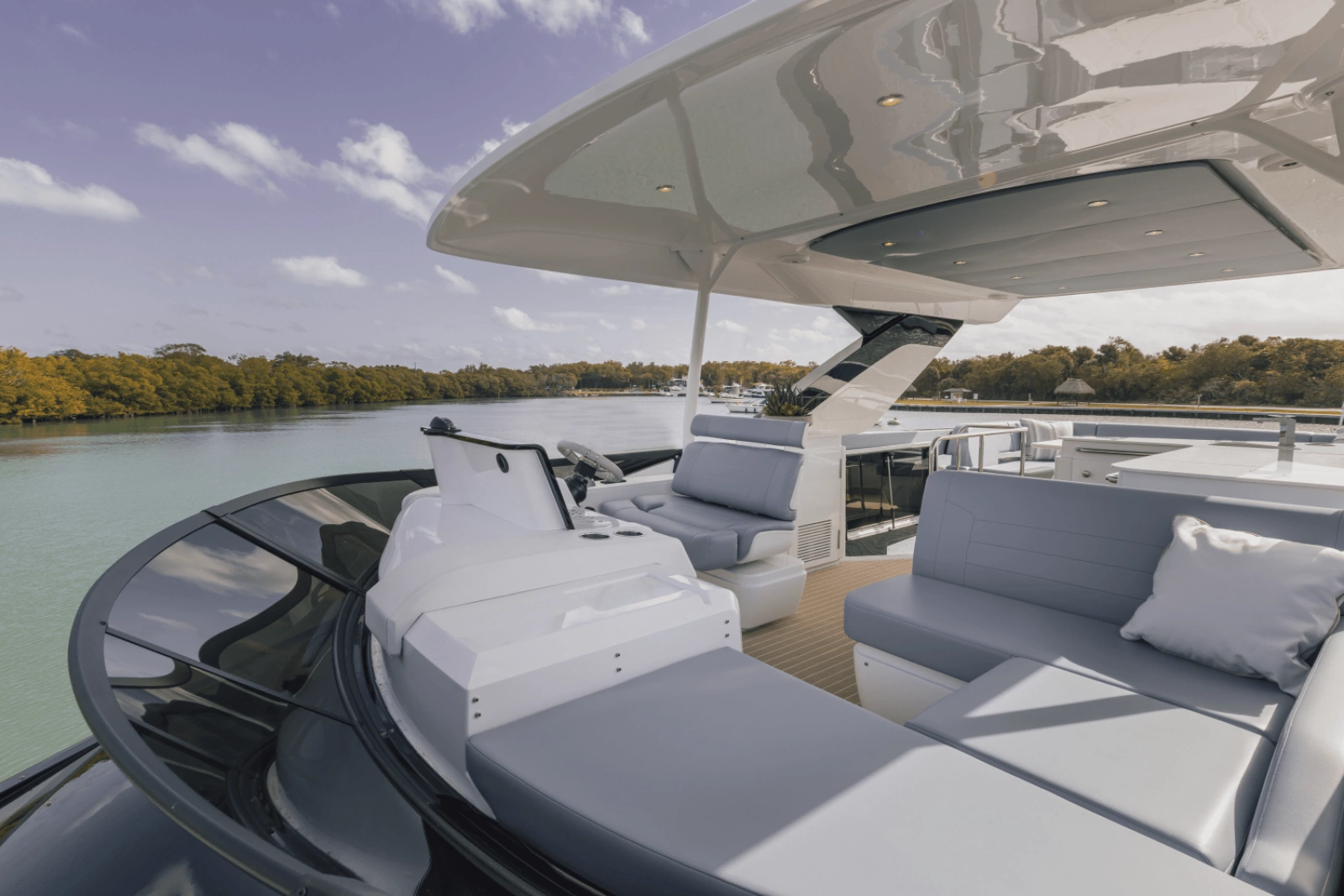 57ft Cruisers Yachts Yacht For Sale
