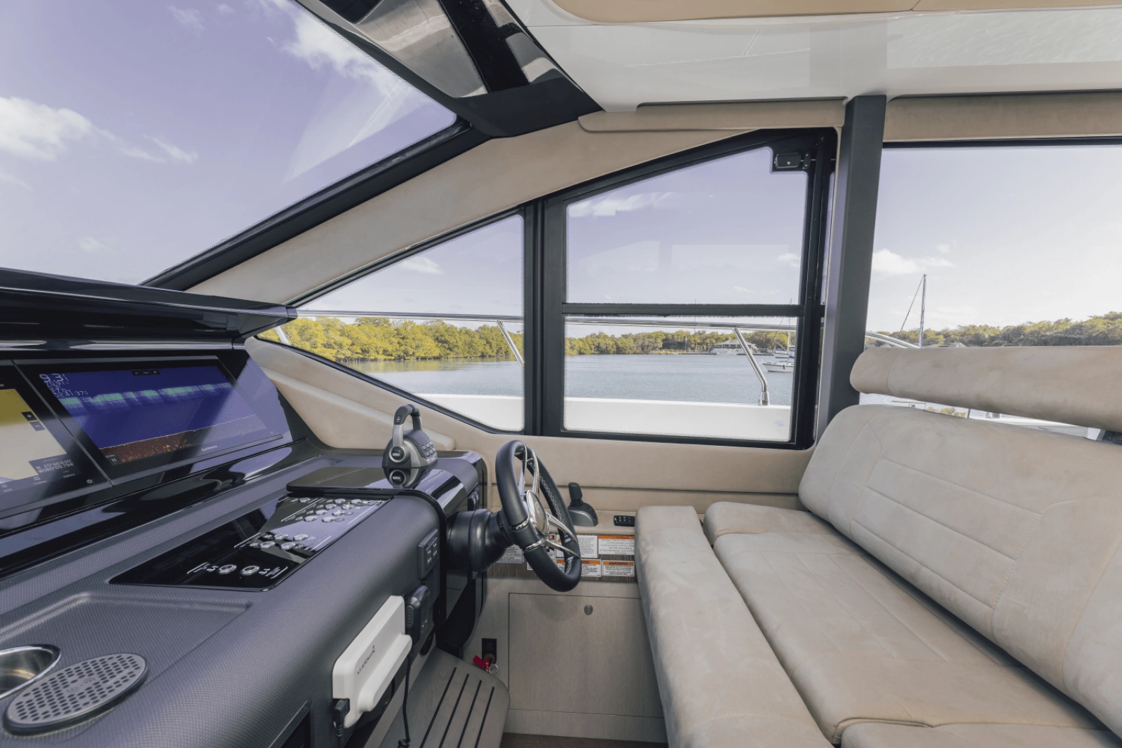 57ft Cruisers Yachts Yacht For Sale