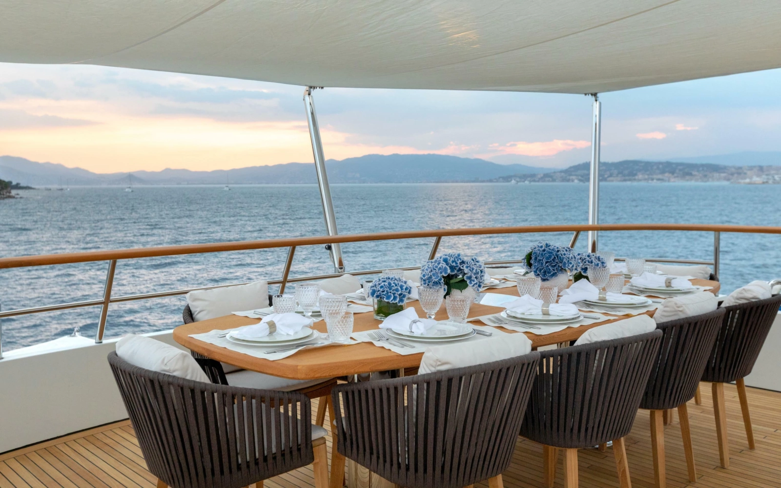 Aft Sun Deck Dining