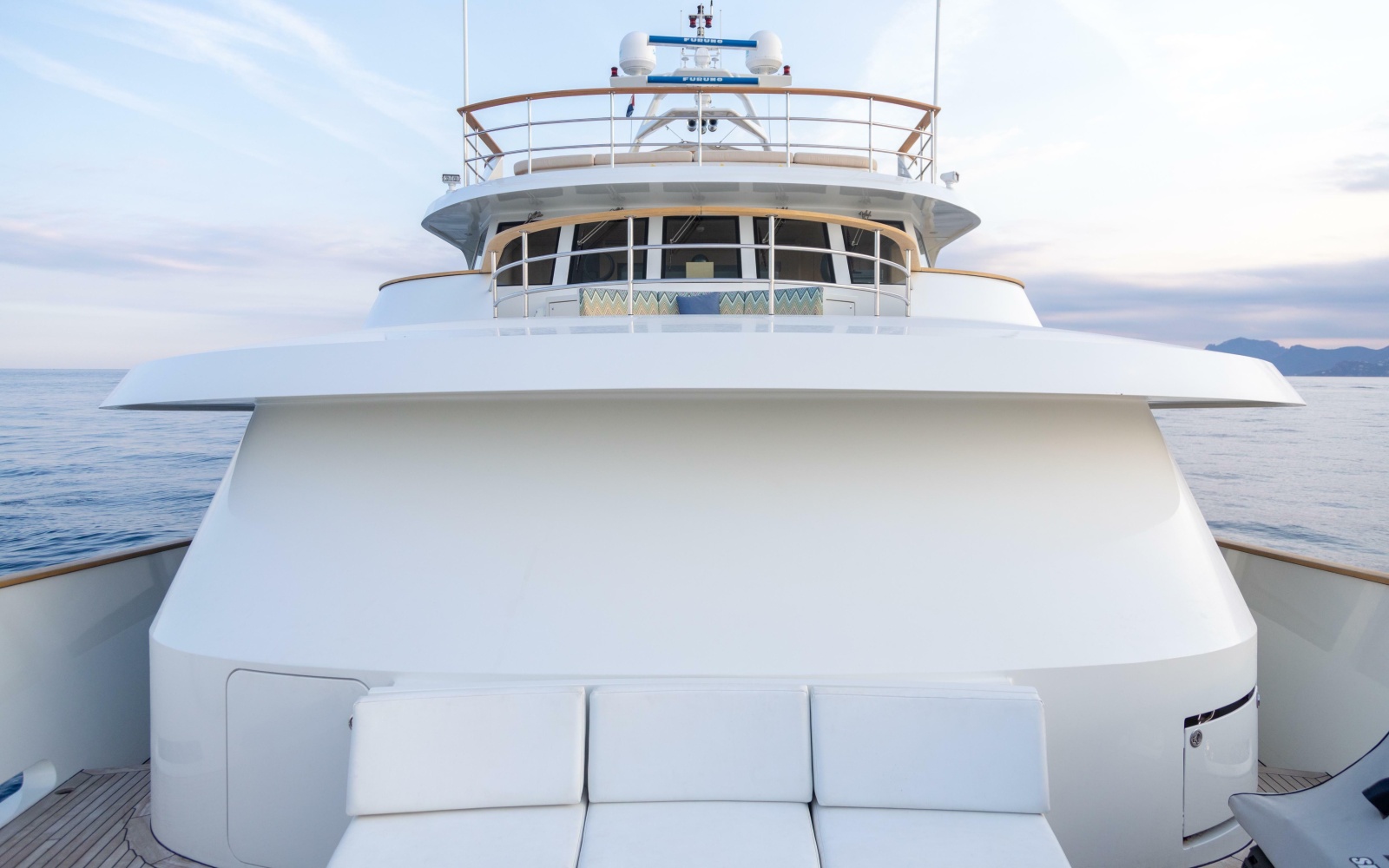 Bow Seating